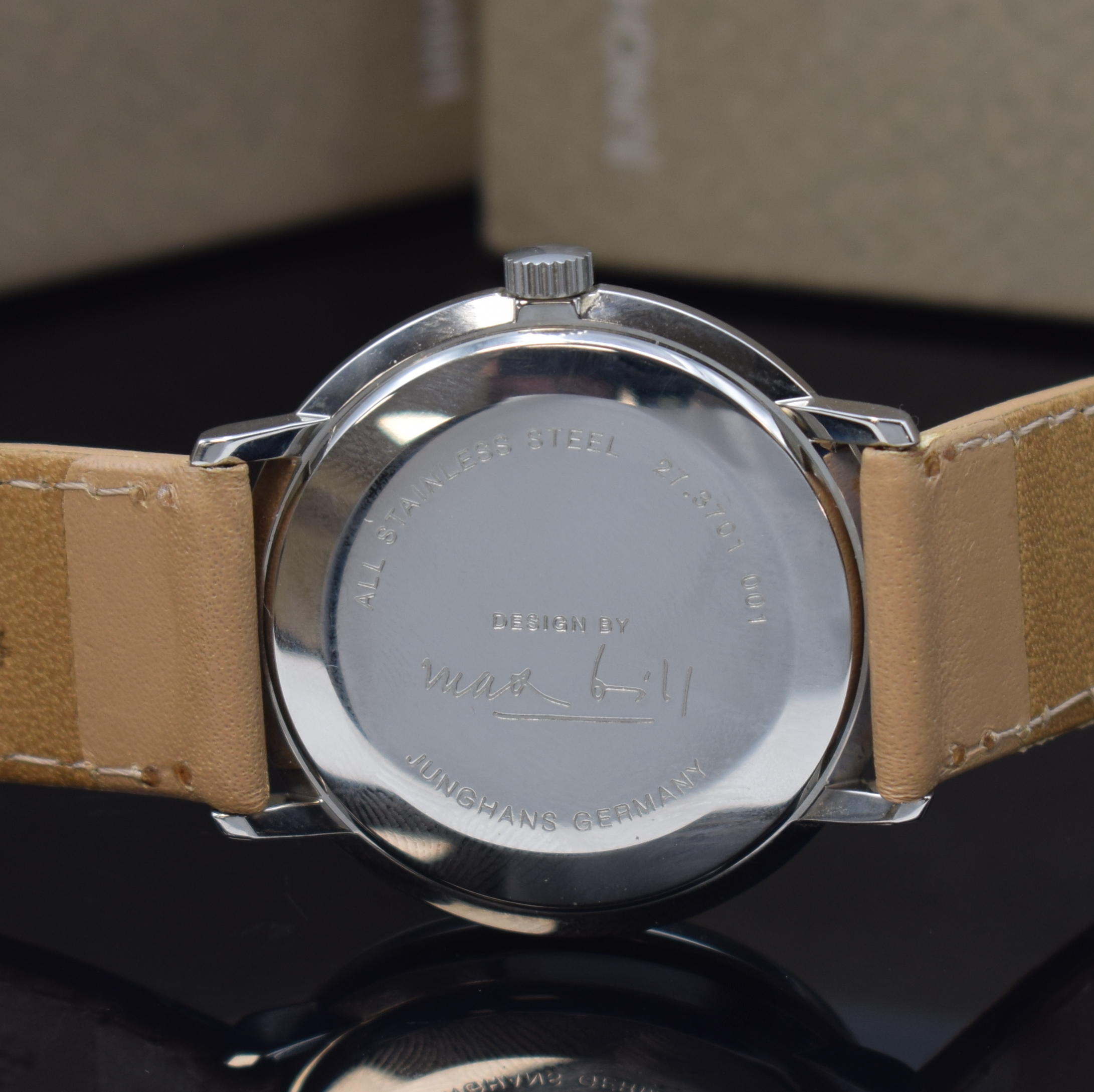 Detail c: JUNGHANS Max Bill Design-Armbanduhr in Stahl Referenz 27.3701 001, Deutschland / Schweiz um 2020, Handaufzug, 2-tlg. Geh., Boden aufgedr., matt-silb. ...