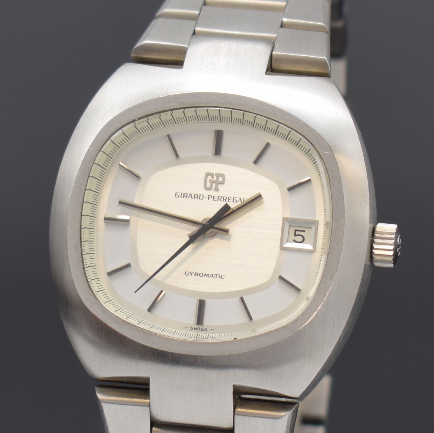 Detail a: GIRARD PERREGAUX Gyromatic Herrenarmbanduhr in Stahl/Stahlband, Schweiz um 1975, Automatik, verschr. Geh. m. integr. orig. Band, silb. ...