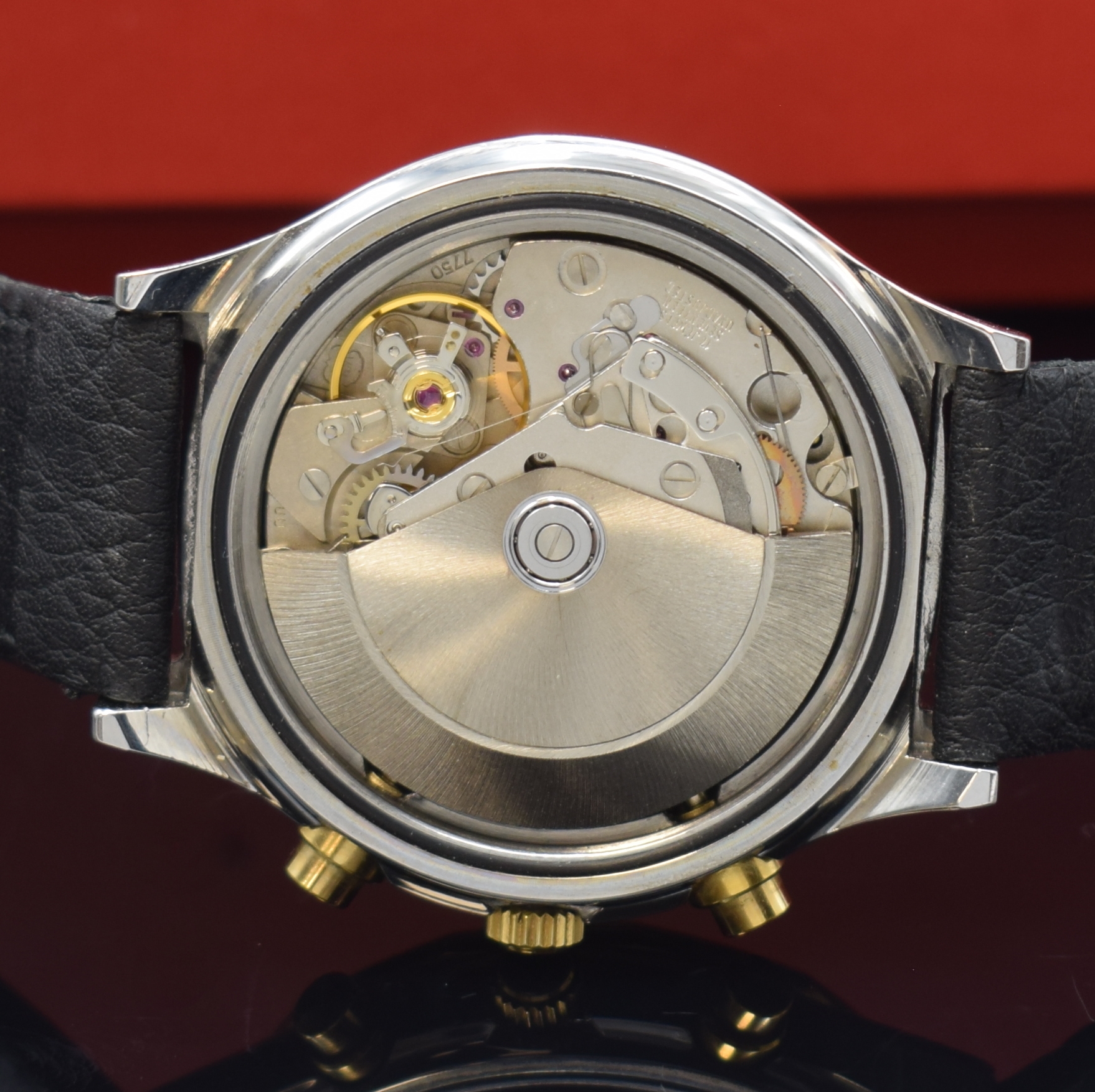 Detail f: TISSOT PRX Armbandchronograph, Schweiz um 1990, Automatik, Stahlgeh. m. verg. 12-eckiger Lünette, Boden verschr., schwarz. Waffel- Zifferbl., gold. ...