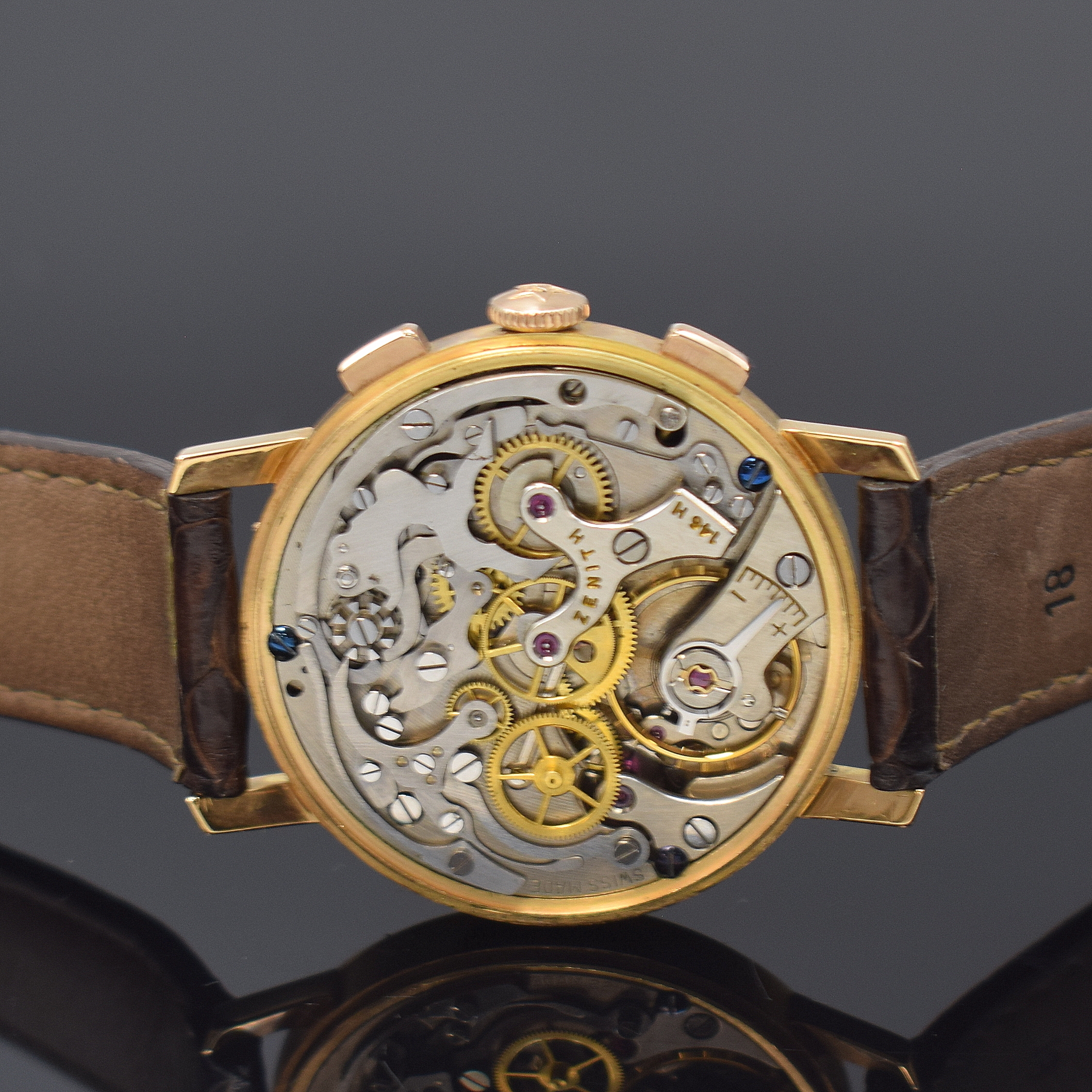 Detail d: ZENITH Schaltradchronograph in RoseG 750/000, Schweiz um 1965, Handaufzug, 3-tlg. Geh., Boden u. Glasrand gedr., orig. Krone, silb. Zifferbl. pat., ...