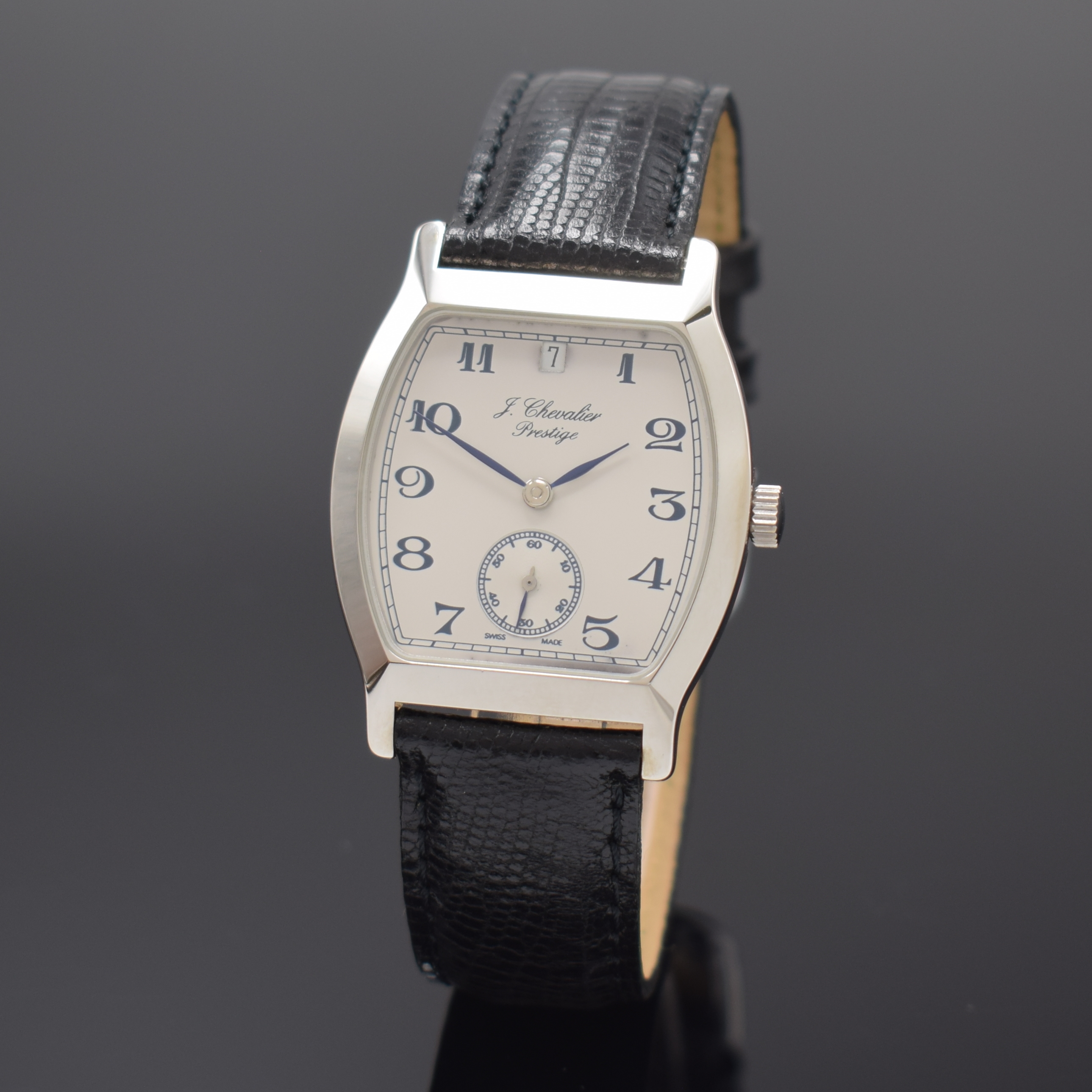 CHEVALIER Prestige Armbanduhr, Handaufzug, Schweiz 1990er Jahre, Handaufzug, tonneauförm. Geh., Edelstahlboden aufgedr., silb. Zifferbl. m. arab. ...