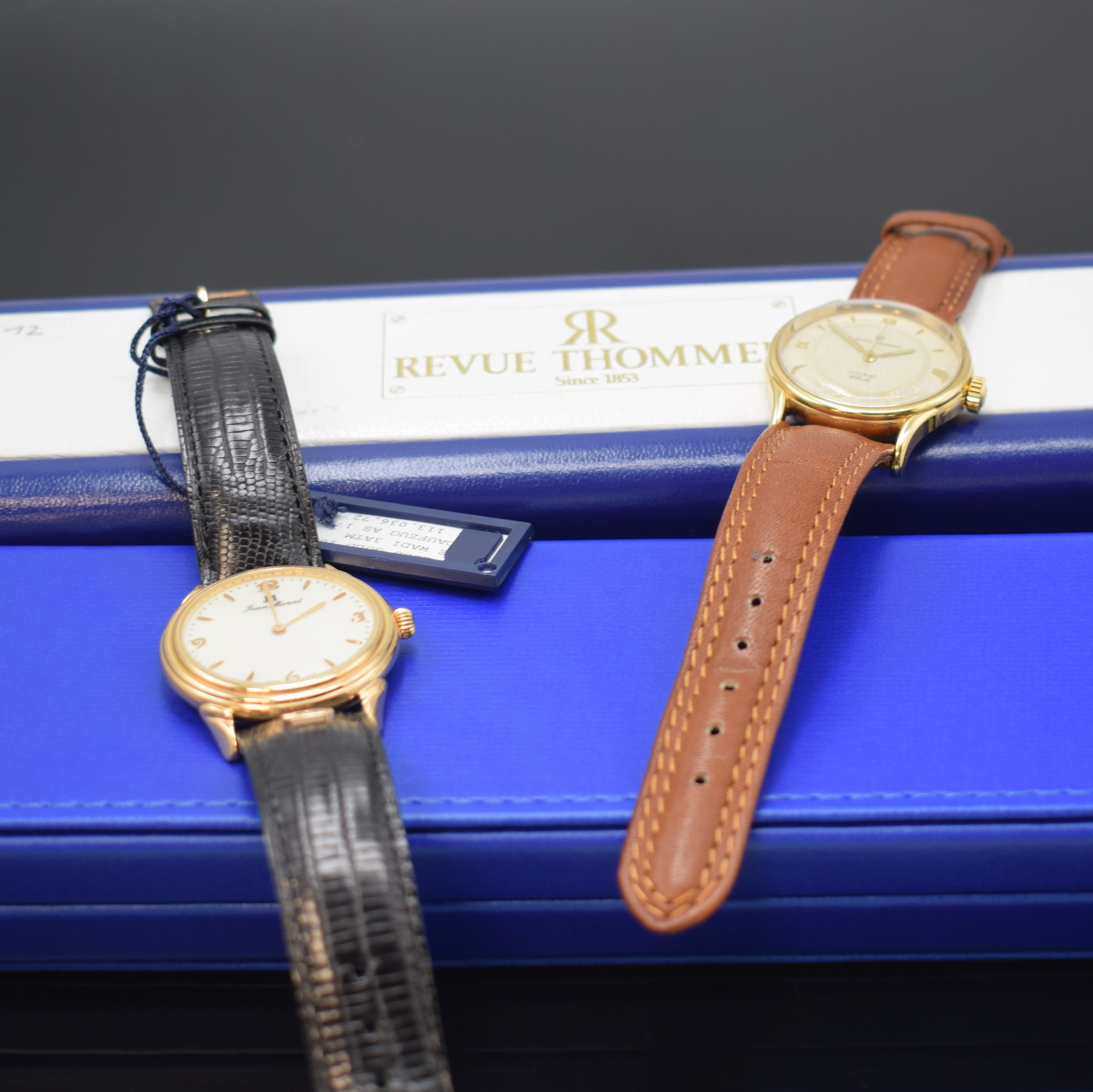 Detail g: Konvolut 3 Armbanduhren, alle Handaufzug, alle Schweiz 1990er Jahre, 1.)x Jean Marcel in RG 750/000, beids. vergl., Boden 6-fach verschr., orig. ...
