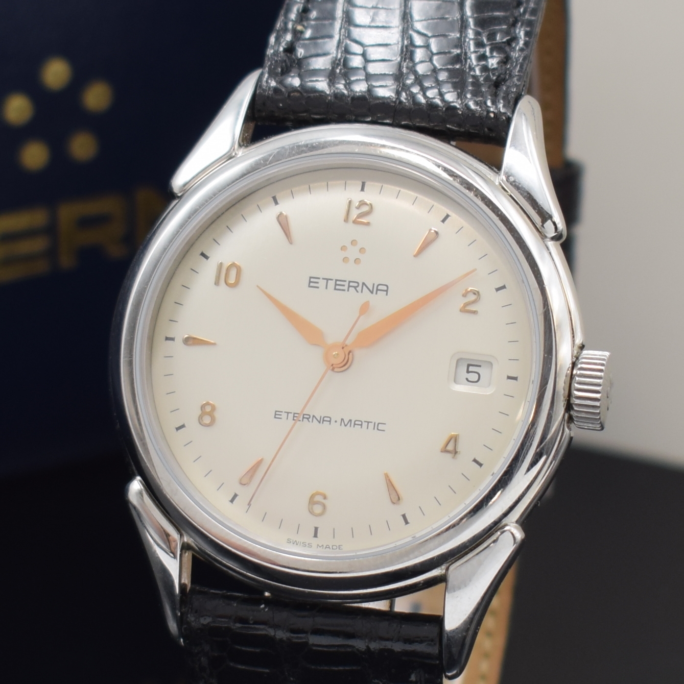 Detail a: ETERNA-MATIC 1948 Herrenarmbanduhr in Stahl, Schweiz um 1995, Automatik, Boden aufgedr., orig. Lederband m. orig. Dornschl., silb. Zifferbl. m. gold. ...