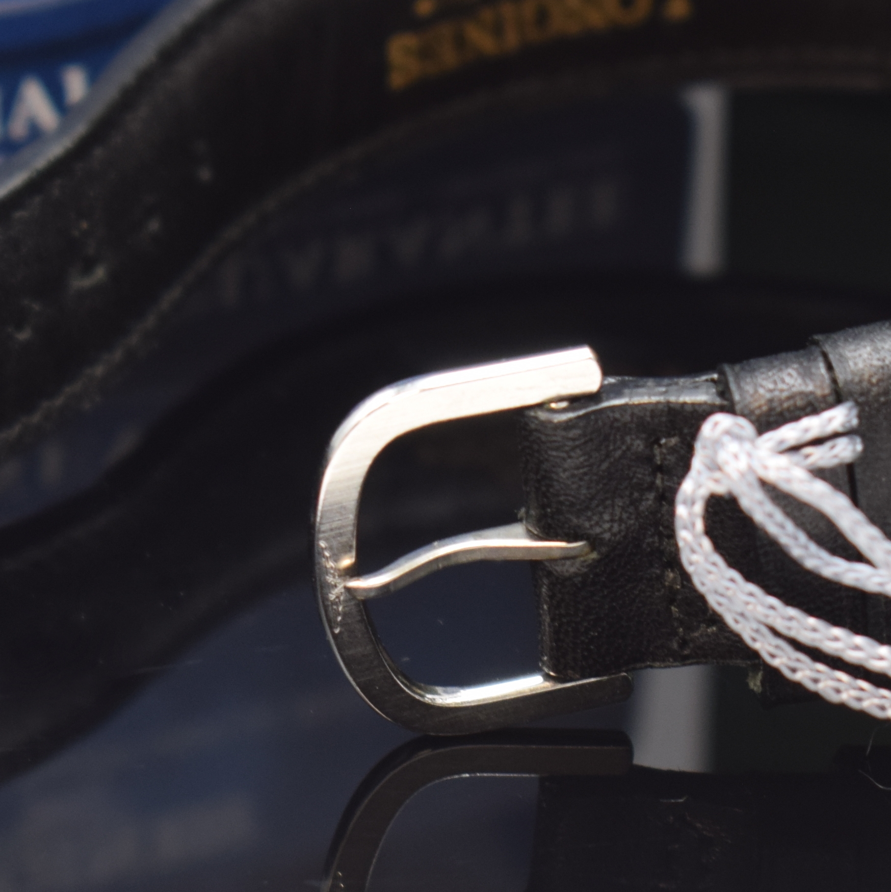 Detail b: LONGINES Conquest Herrenarmbanduhr Referenz L1.611.4, Automatik, Edelstahlgeh. inkl. orig. Lederband m. orig. Dornschl., Boden m. email. Goldplakette ...