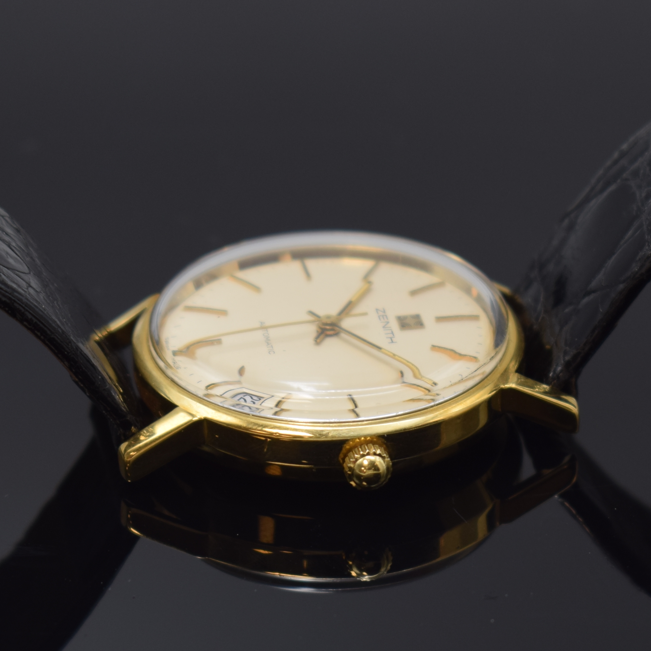 Detail b: ZENITH Herrenarmbanduhr in GG 750/000 Referenz 30.0320.380, Automatik, Schweiz um 1970, Einschalengeh., silb. Zifferbl. m. aufgel. Indizes, Anz. v. ...