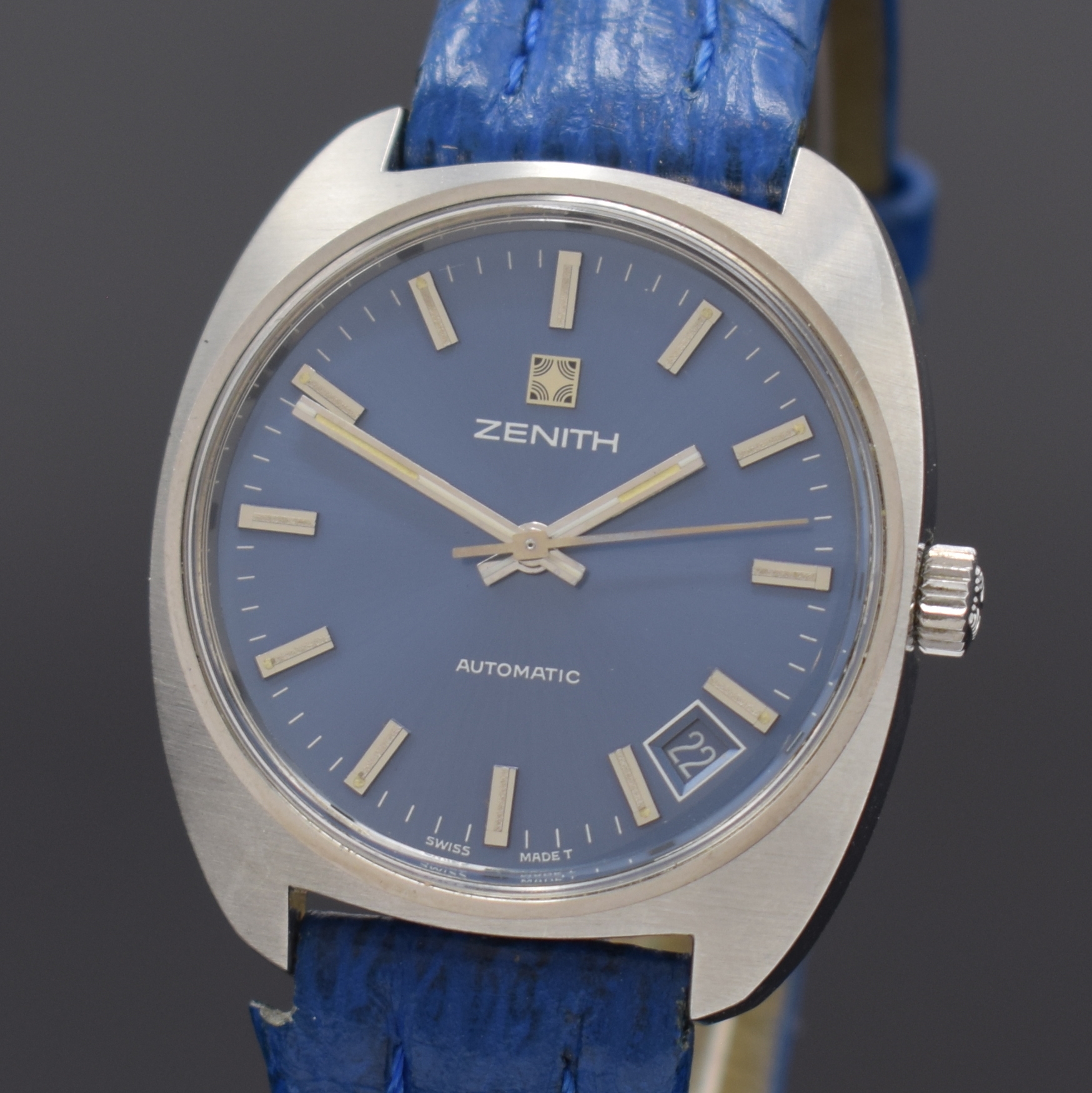 Detail a: ZENITH Herrenarmbanduhr Referenz 01-1291-380, Automatik, Schweiz um 1970, massiv Edelst. inkl. Lederband m. orig. Dornschl., blaues Zifferbl. m. ...
