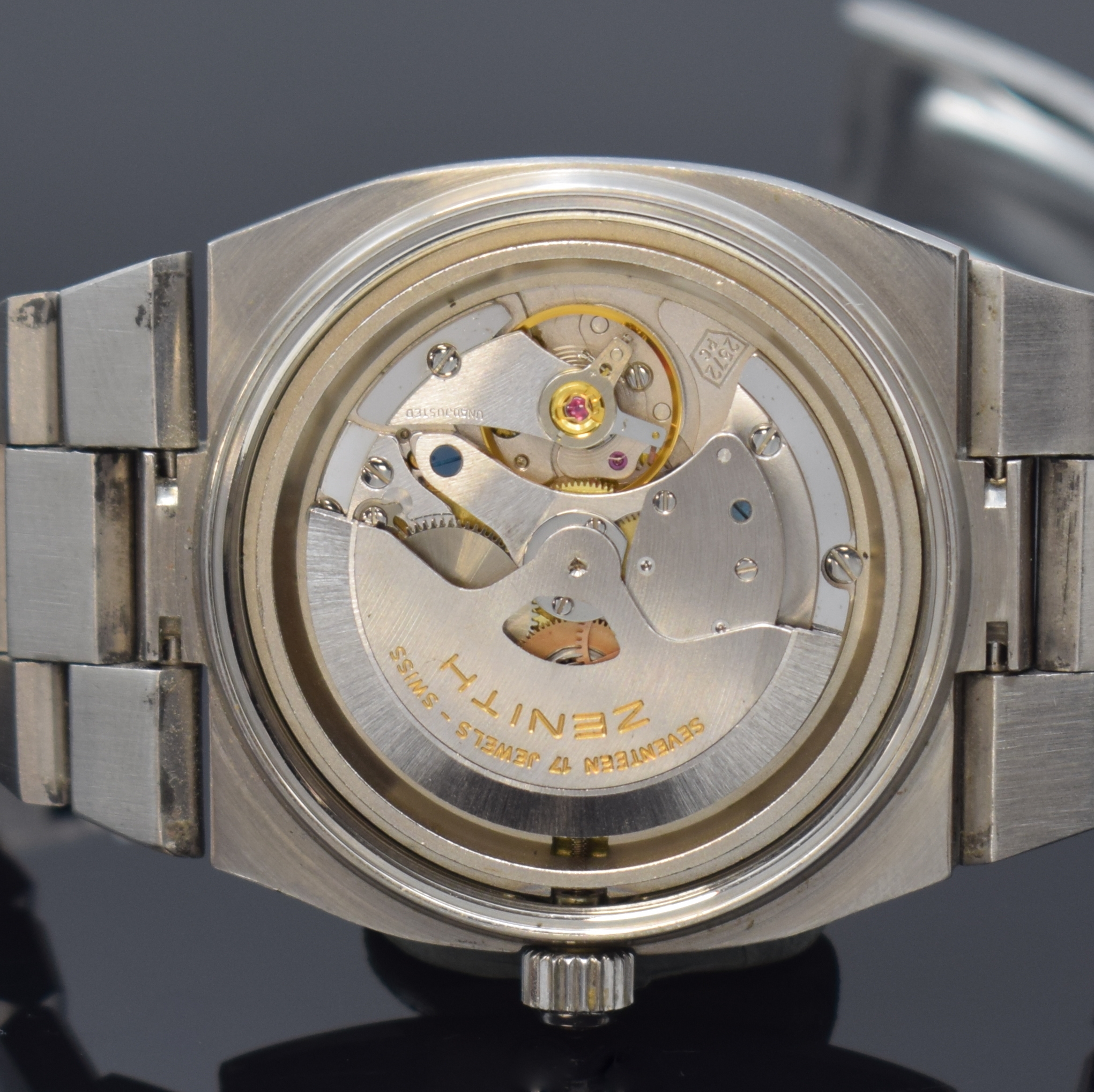 Detail f: ZENITH Defy Herrenarmbanduhr Referenz 02.0360.380, Automatik, Schweiz um 1973, massives Edelstahlgeh. inkl. orig. Gliederband m. Faltschl., Boden ...