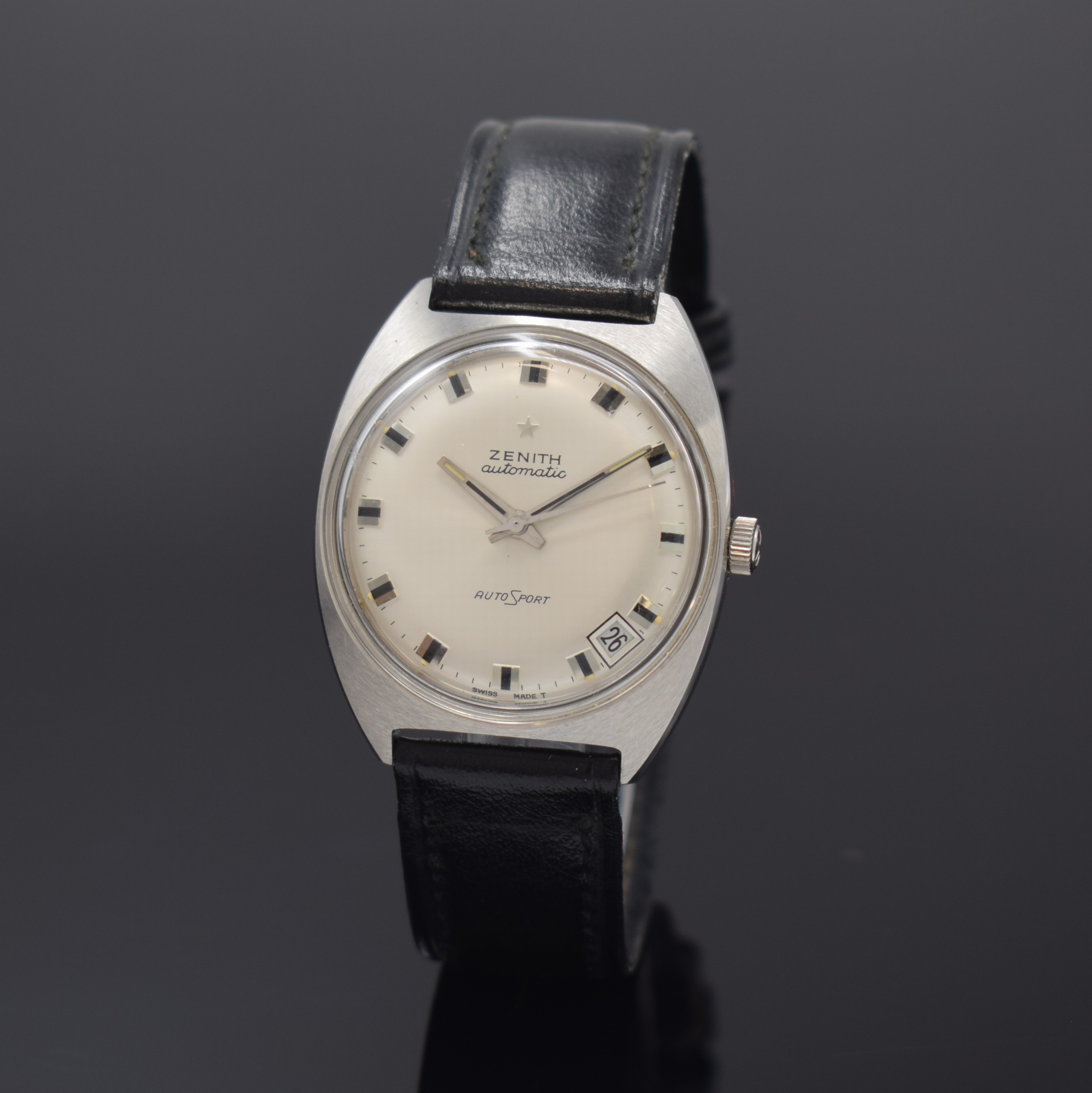 ZENITH Autosport Herrenarmbanduhr in Stahl, Schweiz um 1970, Automatik, 2-tlg. Geh., Boden verschr., silb. Zifferbl., silb. Indizes u. Zeiger, Datum ...