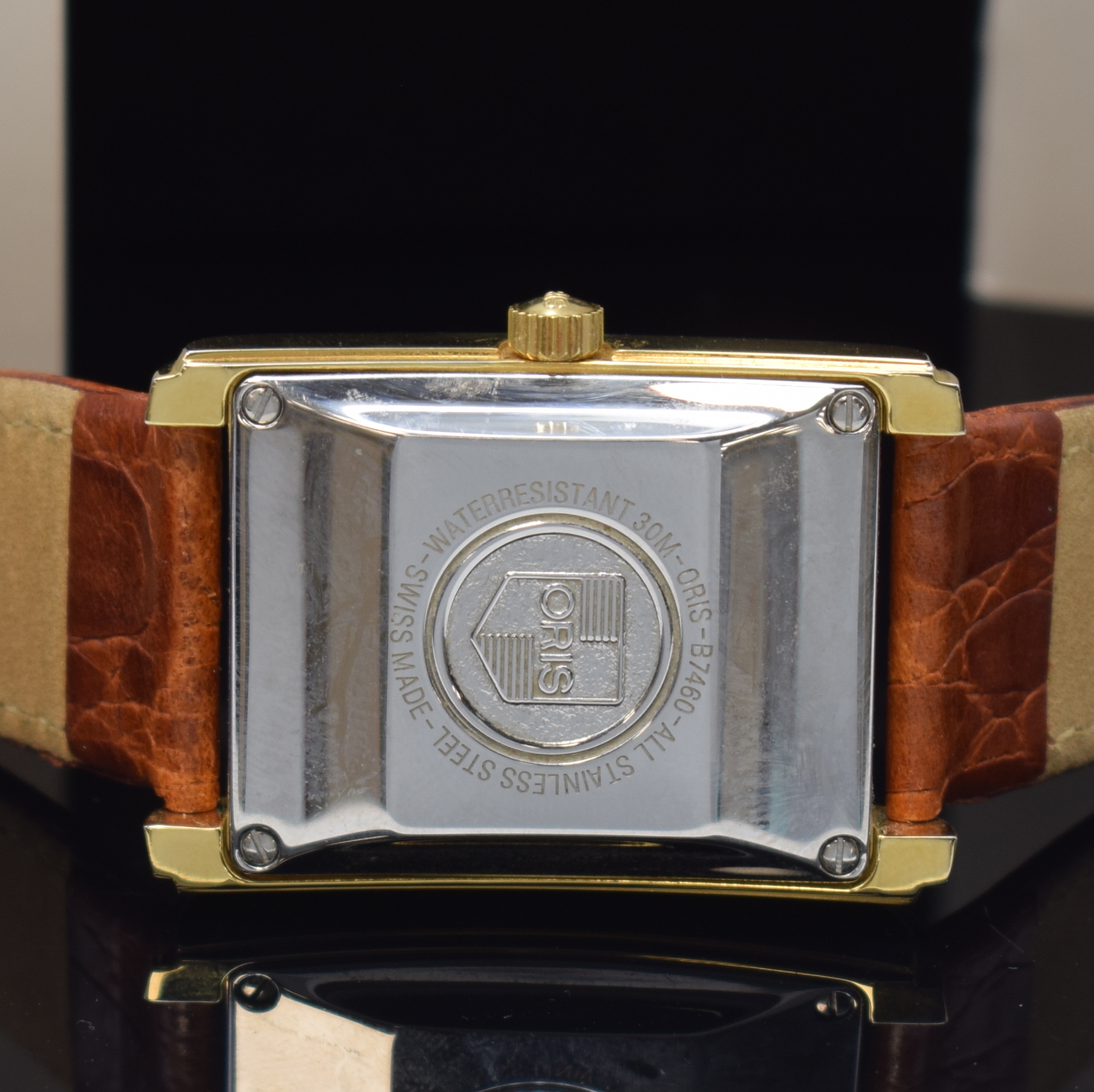 Detail d: ORIS rechteckige Armbanduhr Referenz B7460, Schweiz um 1995, Automatik, verg. Geh., Stahlboden 4-fach verschr., silb. Strukturzifferbl., gold. ...