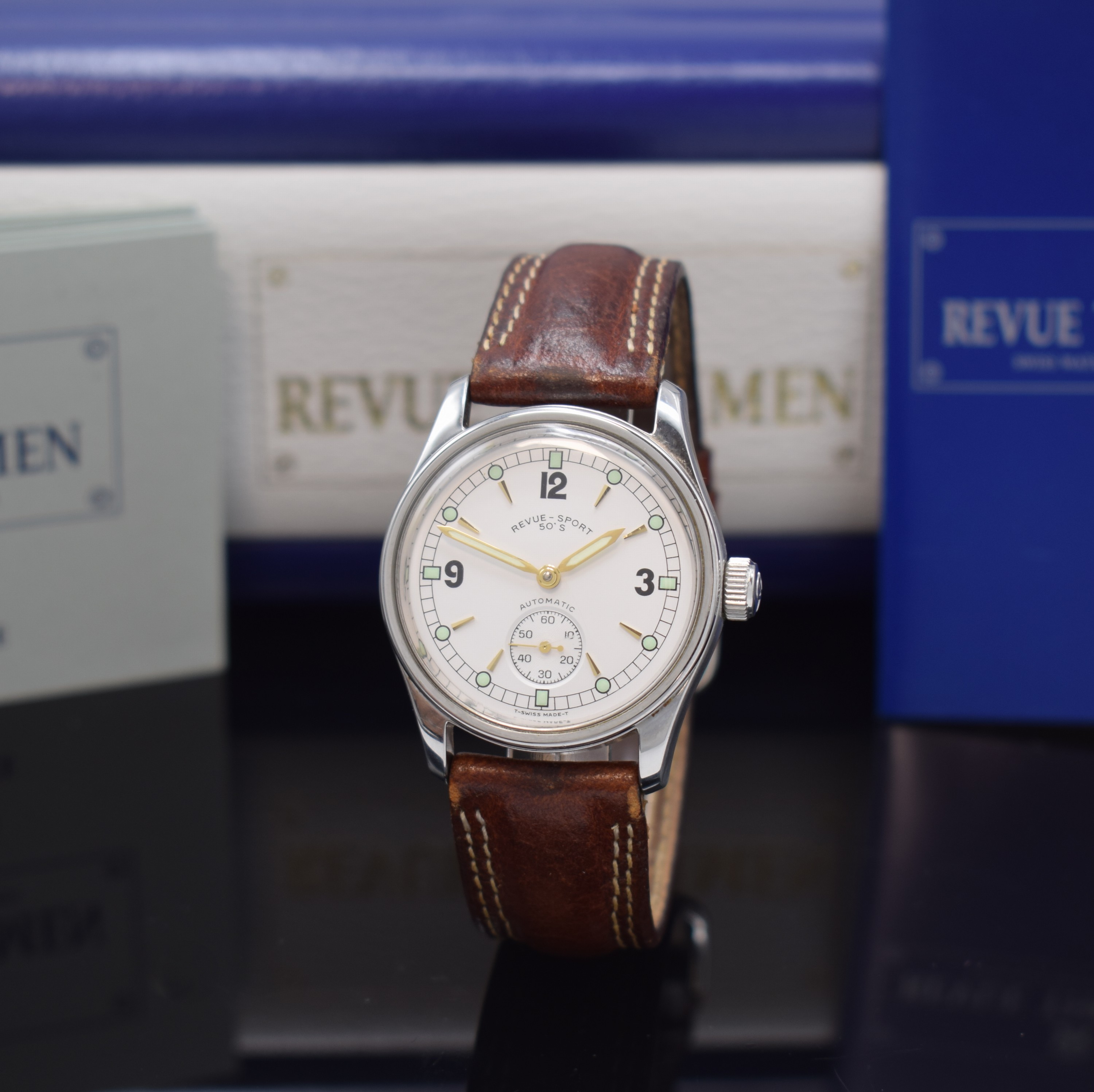 REVUE THOMMEN Armbanduhr Modell Sport 50s, Automatik, Schweiz 1990er Jahre, Edelstahlgeh. beids. vergl., Boden aufgedr., orig. Lederband (zu ern.) m. ...