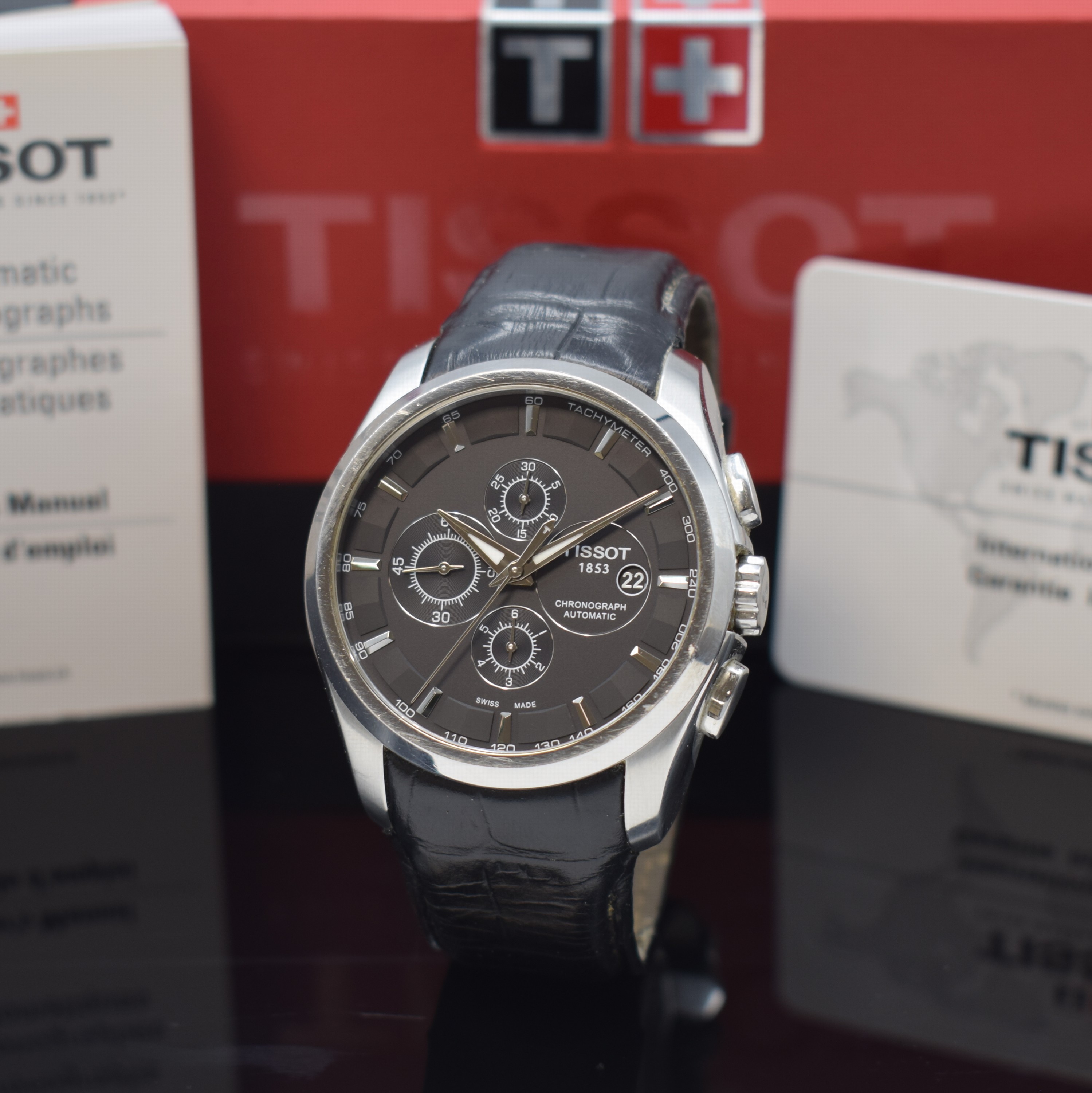 TISSOT Couturier Armbandchronograph Referenz T035627, Schweiz verk. lt. beil. Pap. 12/2013, Automatik, Edelstahlgeh. inkl. orig. Lederband (zu ers.) ...