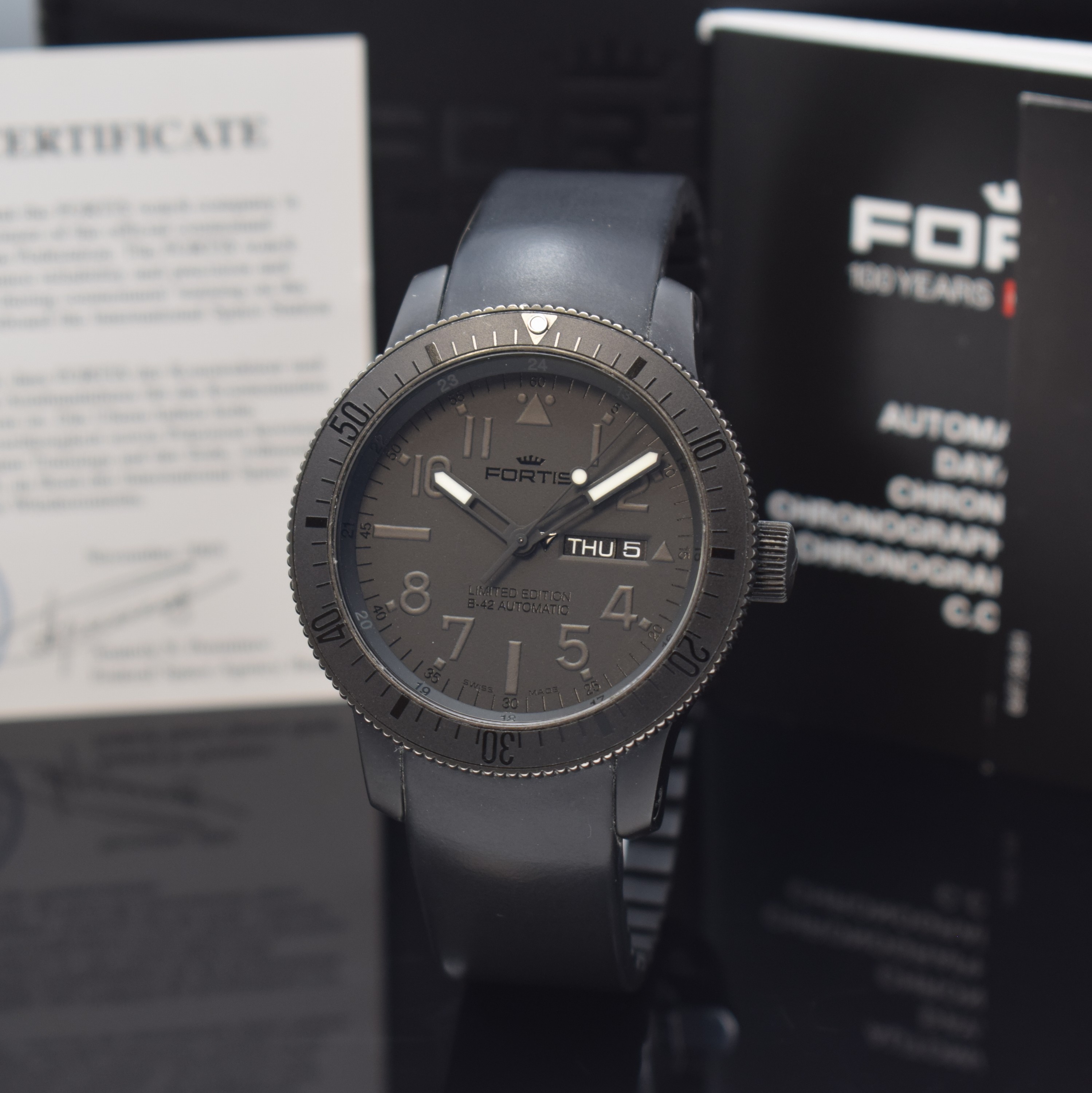 FORTIS B-42 Black & Black auf 2012 Stück limitierte Herrenarmbanduhr Referenz 647.28.158.1, Automatik, hergestellt zum 100. Jbiläum der Marke, ...