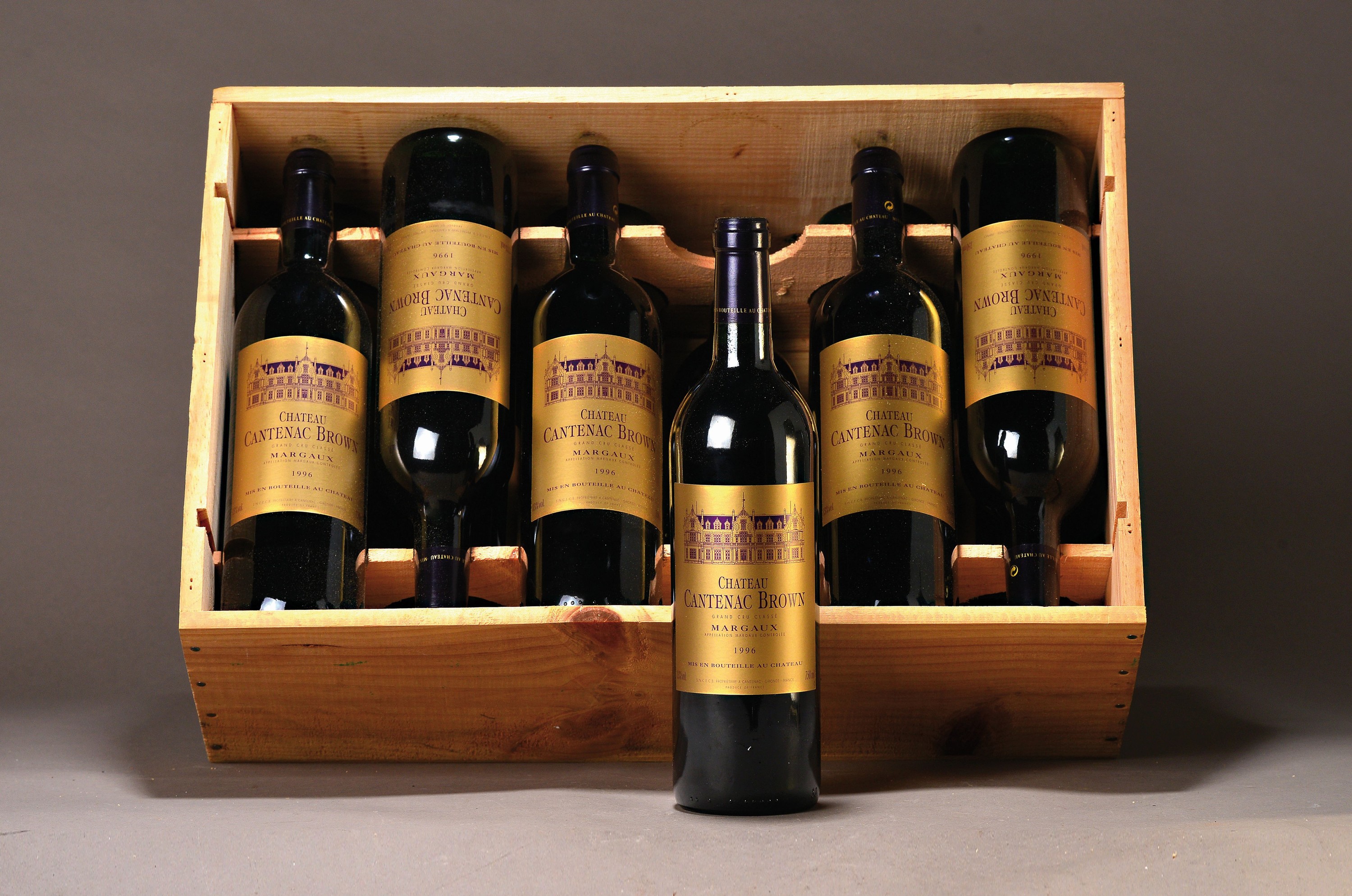 12 Flaschen 1996 Chateau Cantenac Brown, Grand Cru Classe, Margaux, je ca. 75cl, 13%Vol., in orig. Holzkiste