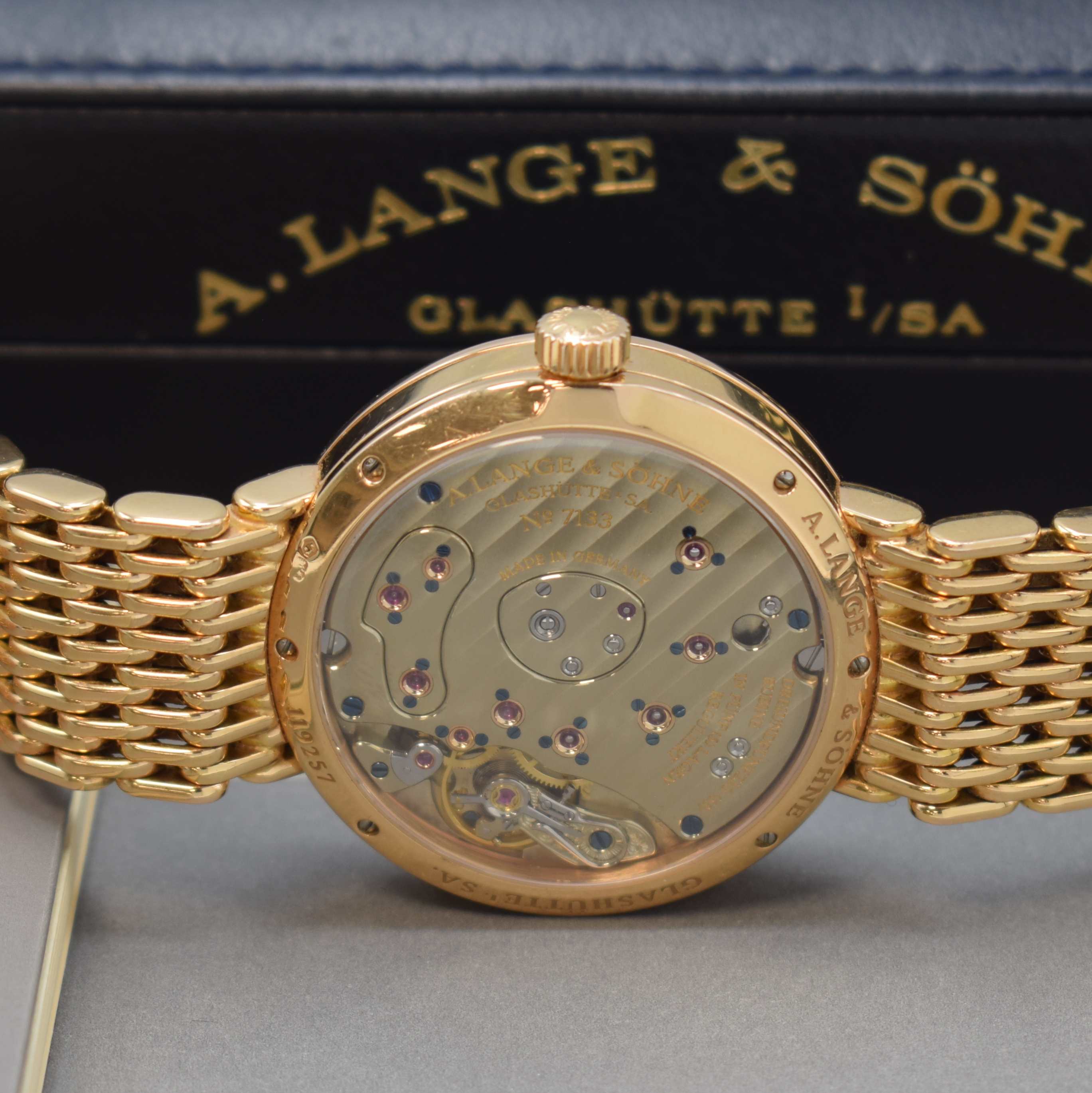 Detail e: A. LANGE & SÖHNE hochfeine und seltene Herrenarmbanduhr Modell "Little" Lange 1 Referenz 111.032 in Rosegold 750/000, Handaufzug, beids. ...