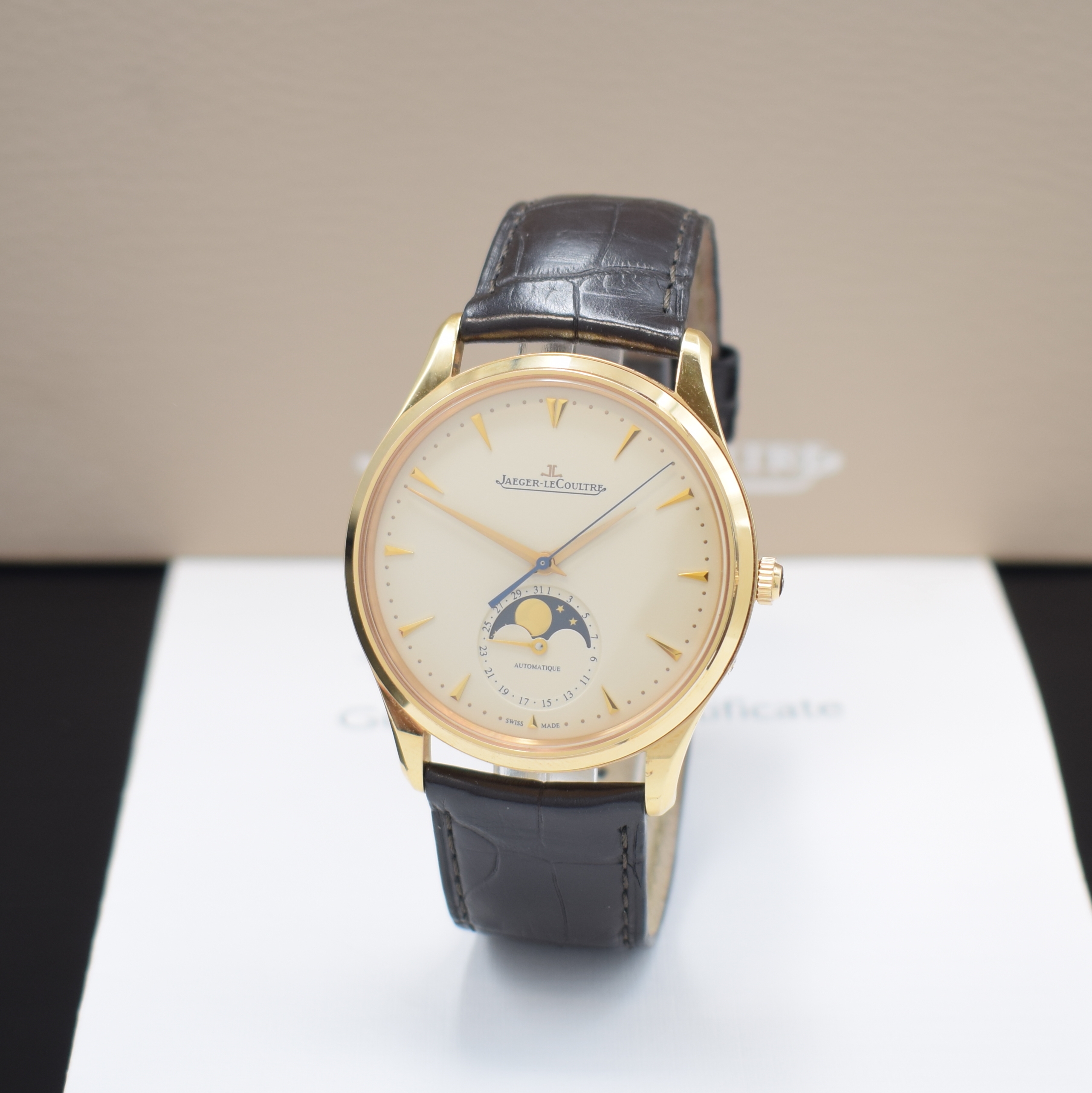 Jaeger-LeCoultre Armbanduhr Master Ultra-Thin in Rosegold 750/000 Referenz Q1362520/176.2.64.S, Automatik, massives Goldgeh. beids. vergl., Boden und ...
