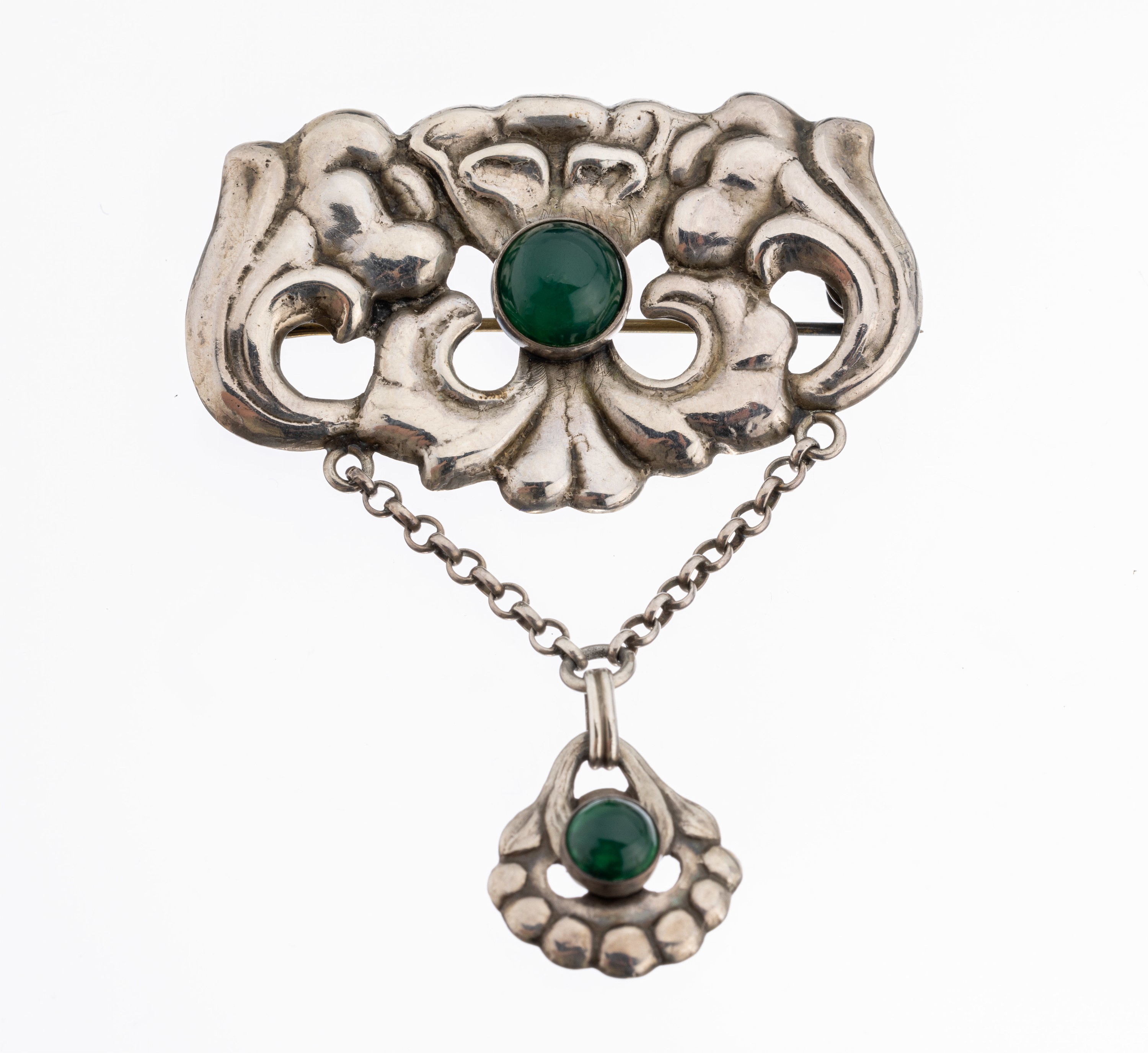 Jugendstil Chrysopras-Brosche, 926er Silber, Skandinavien um 1900, 2 runde Chrysoprascabochons, bewegl. Abhängung, ca. 4 x 6 cm