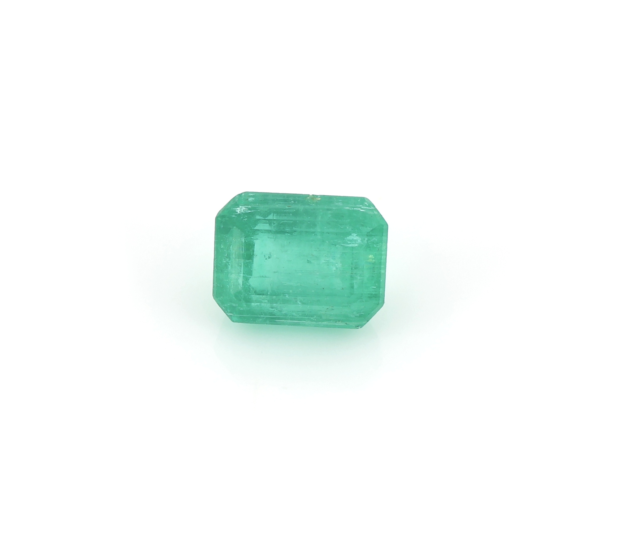 Detail b: Lot lose Smaragde, zus. ca. 4.9 ct, in versch. Formen und Größen