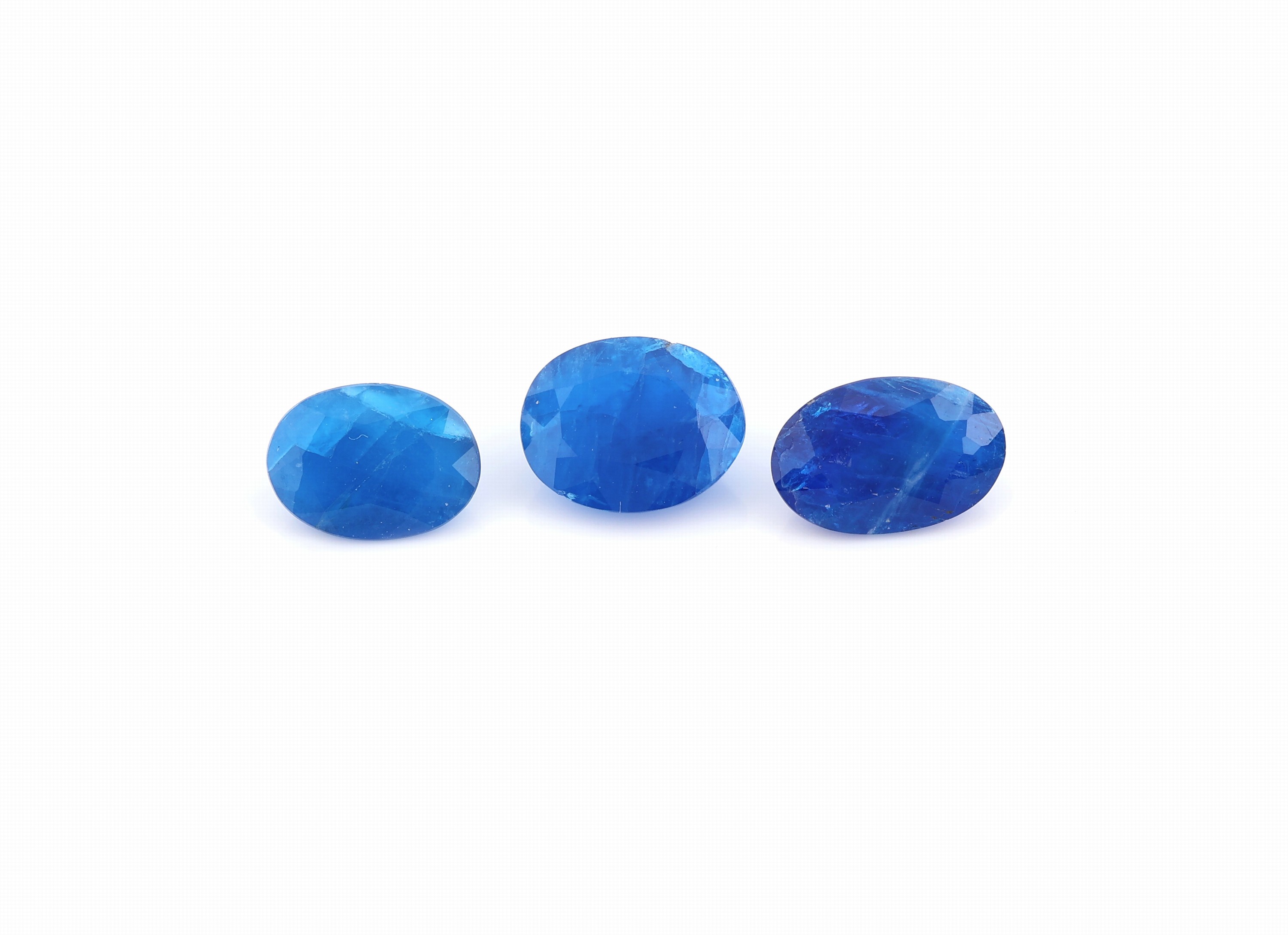 Lot 3 lose Hauyne zus. ca. 2.97ct,oval- facett., von intensivem Blau