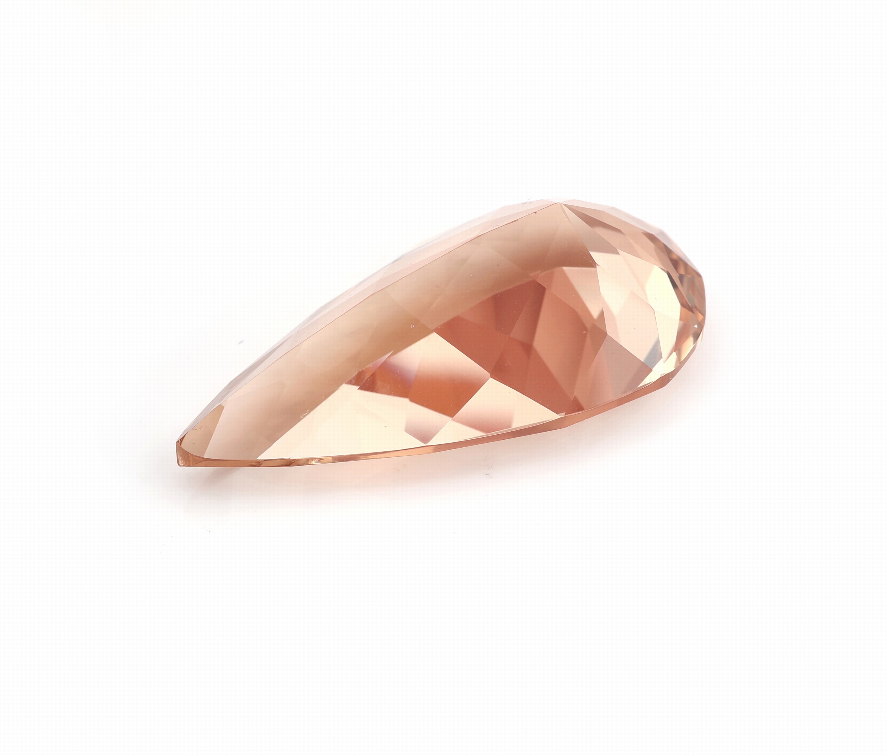 Detail b: Loser Imperial Topas ca. 33.2 ct, facett. Tropfen, Light Reddish Orange, ca. 31.1 x 16.1x 10.5 mm