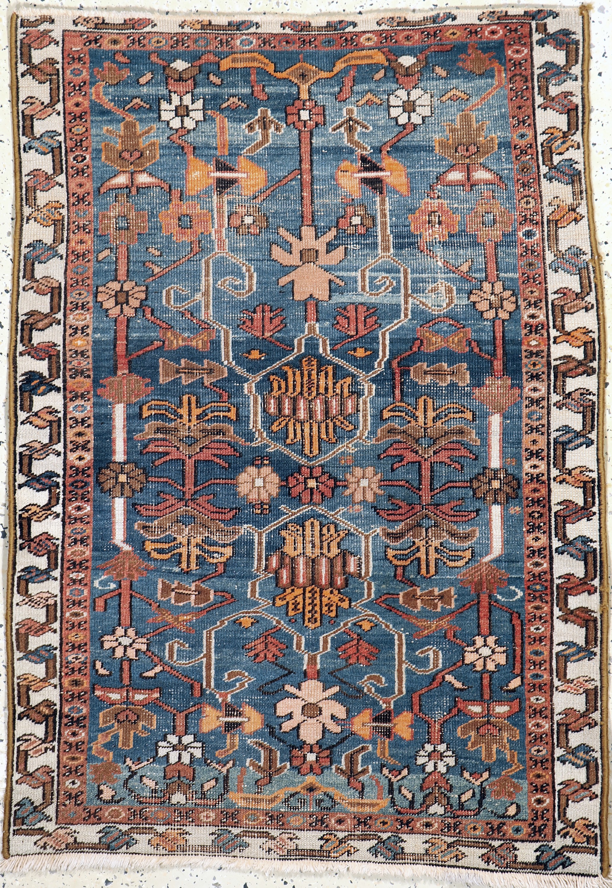Antiker Heriz, Persien, 19.Jhd, Wolle auf Baumwolle, ca. 130 x 94 cm, minimal verkürzt, EHZ: 3