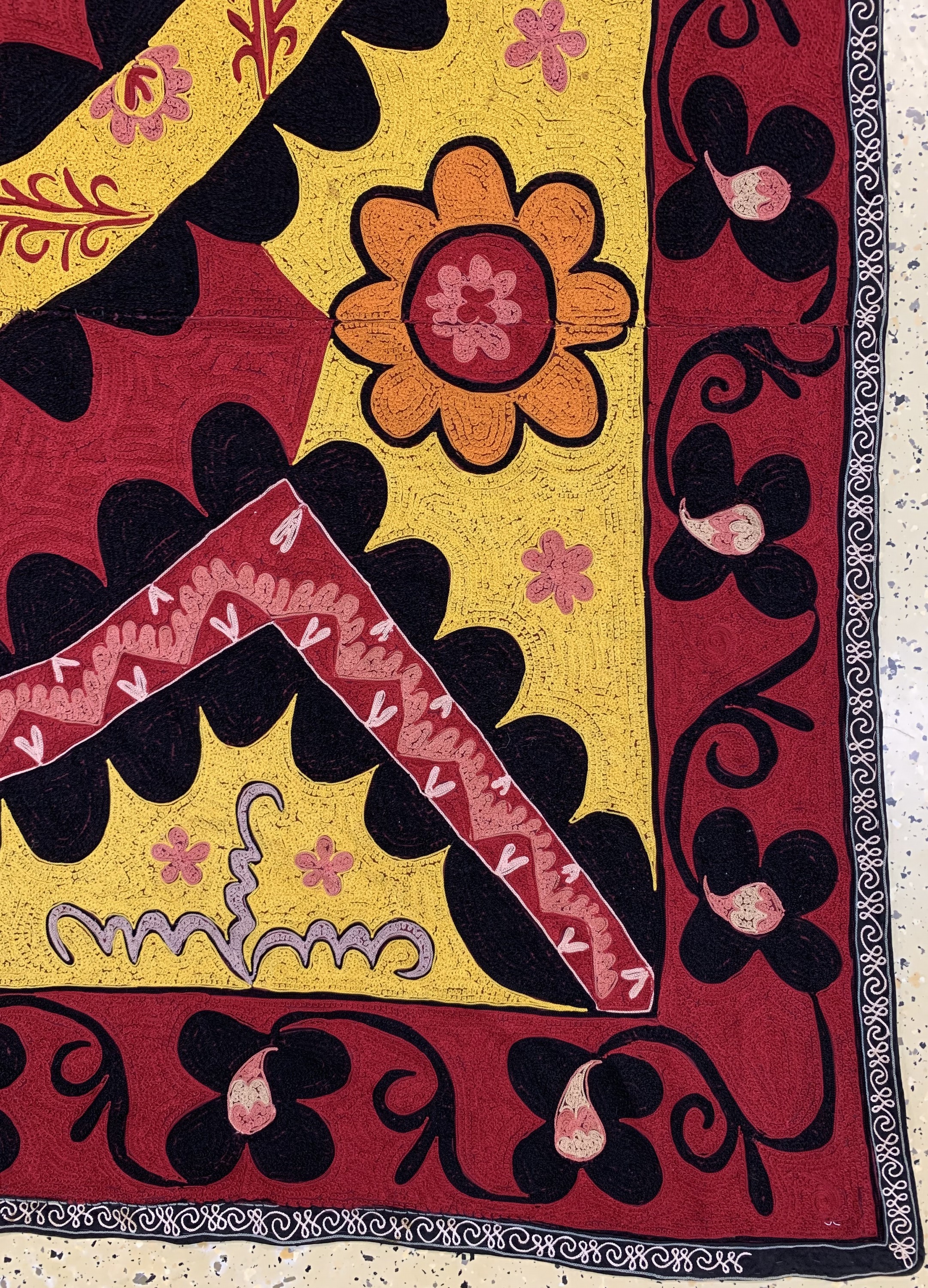 Detail a: Tadschiken Seiden-Susani, Tadschikistan, Anfang 20.Jhd, Seide-Baumwollstickerei, ca. 270 x 190 cm, EHZ: 2