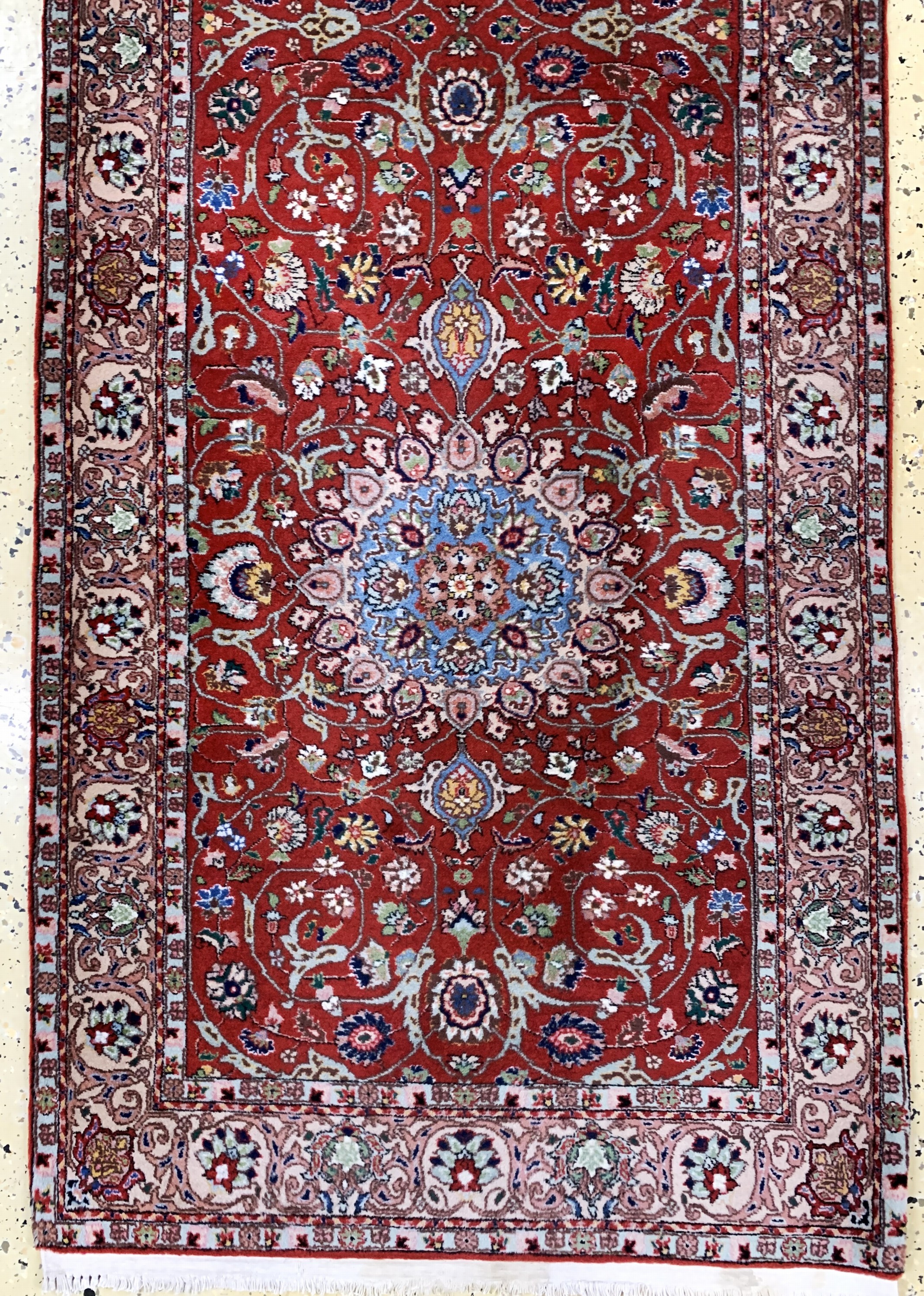 Detail c: Täbriz fein, China, Ende 20.Jhd, Korkwolle auf Baumwolle, ca. 337 x 80 cm, EHZ: 2
