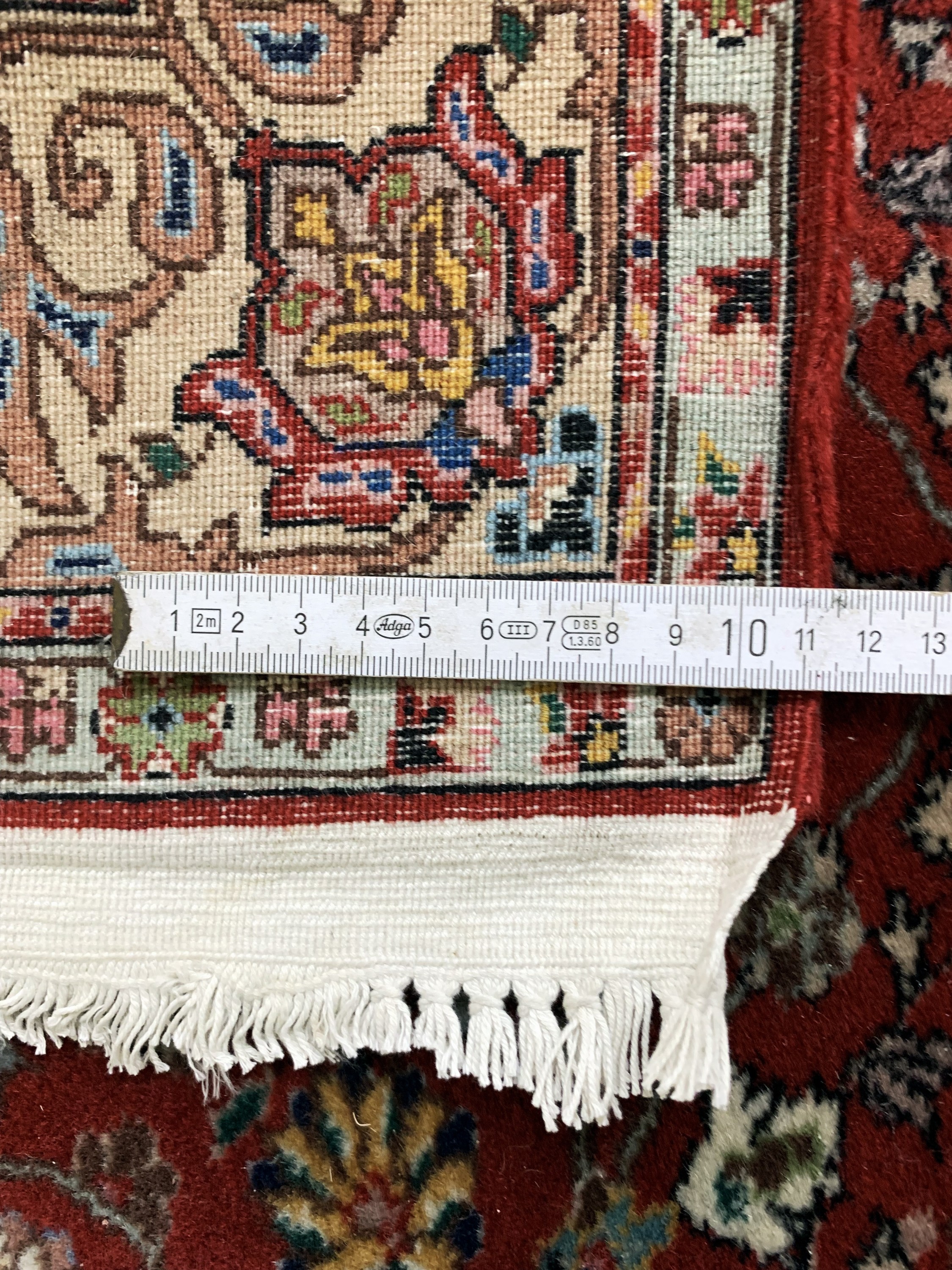 Detail d: Täbriz fein, China, Ende 20.Jhd, Korkwolle auf Baumwolle, ca. 337 x 80 cm, EHZ: 2