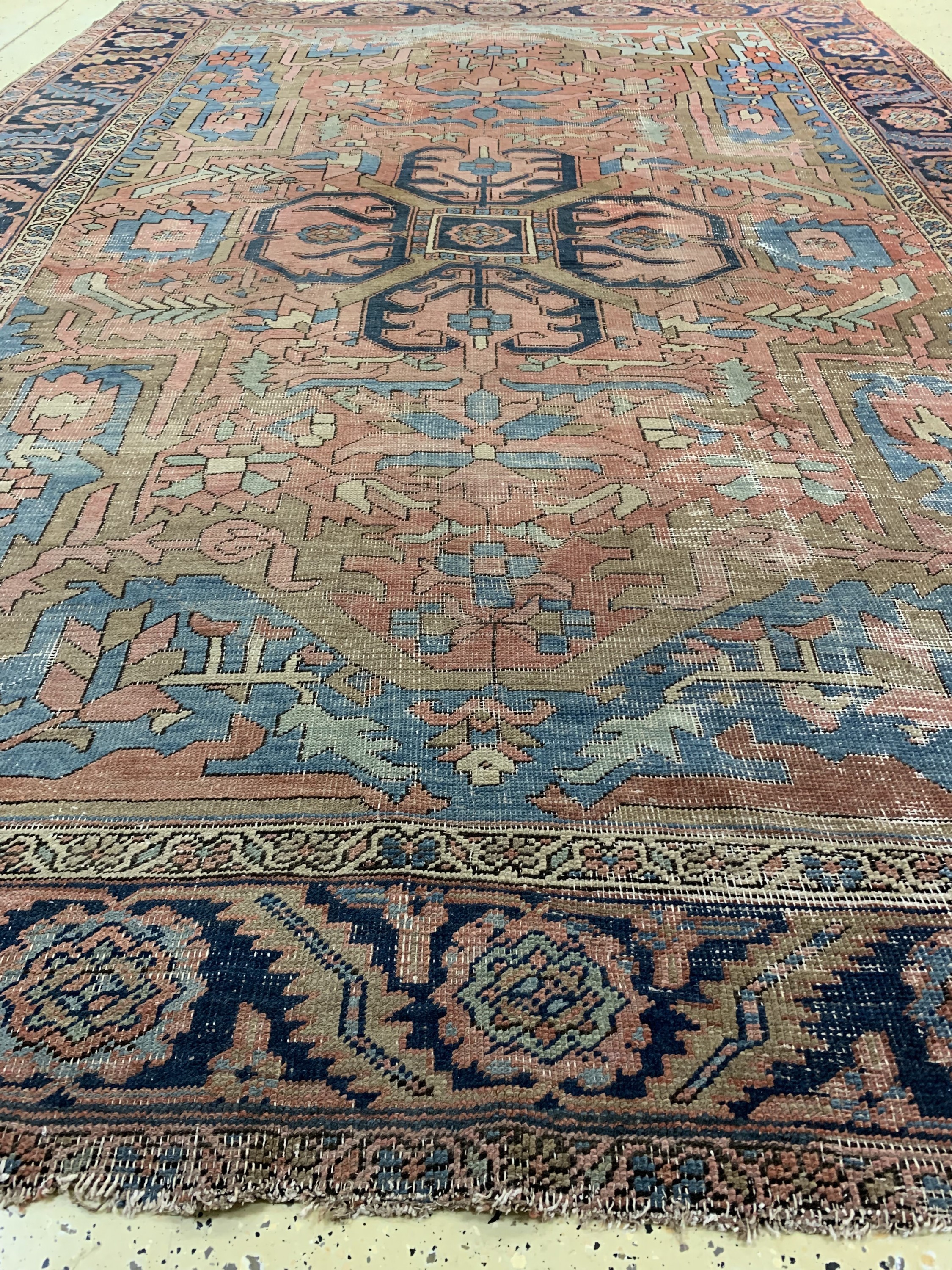 Detail f: Antiker Heriz, Persien, 19.Jhd, Wolle auf Baumwolle, ca. 360 x 255 cm, EHZ: 3-4