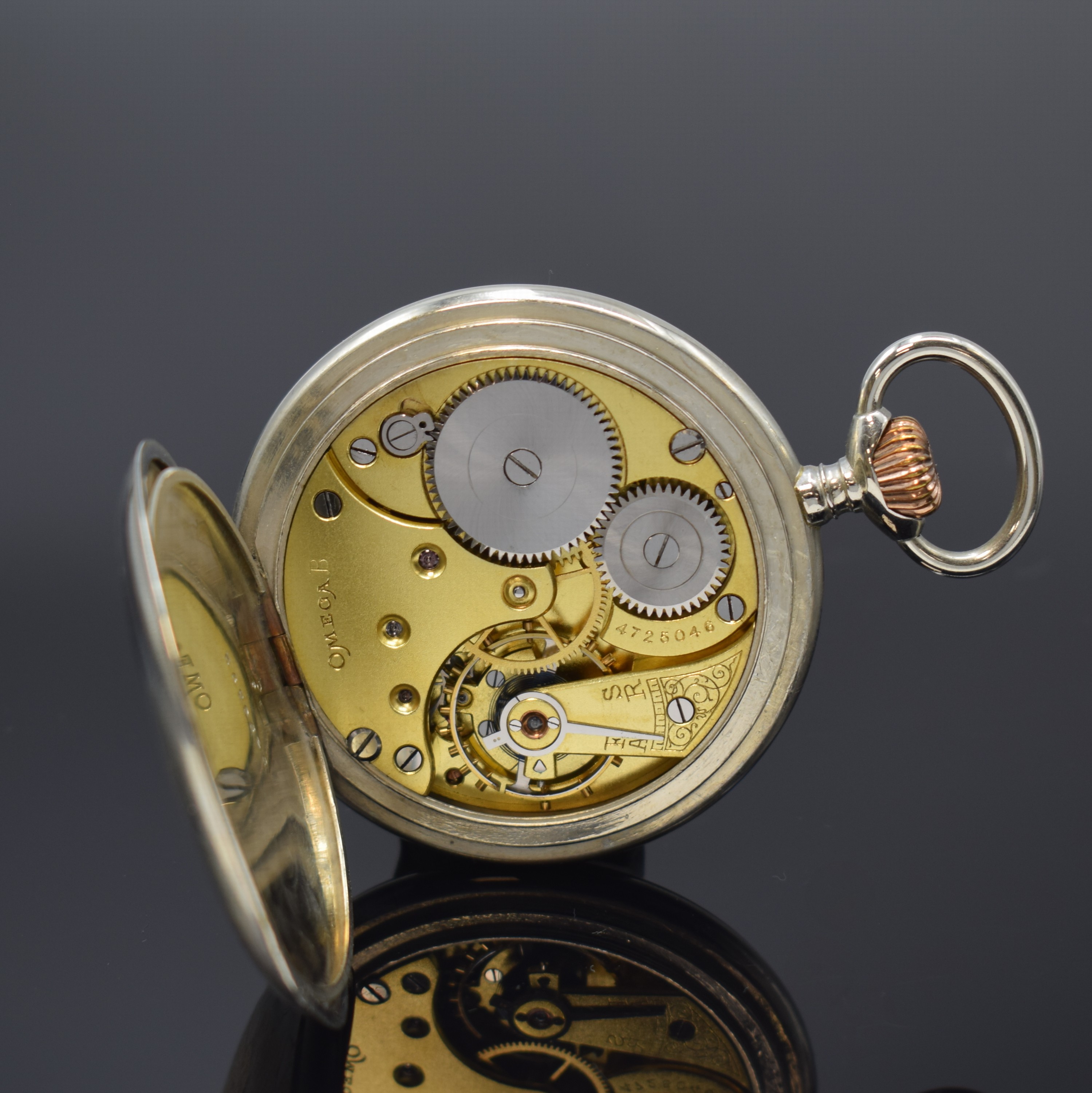 Detail e: OMEGA / F. JENSEN offene Herrentaschenuhr, Schweiz um 1910, Nickelgeh., Emailzifferbl. m. fetten röm. Std. l. riss., gebl. Zeiger, kl. Sek., Werk ...