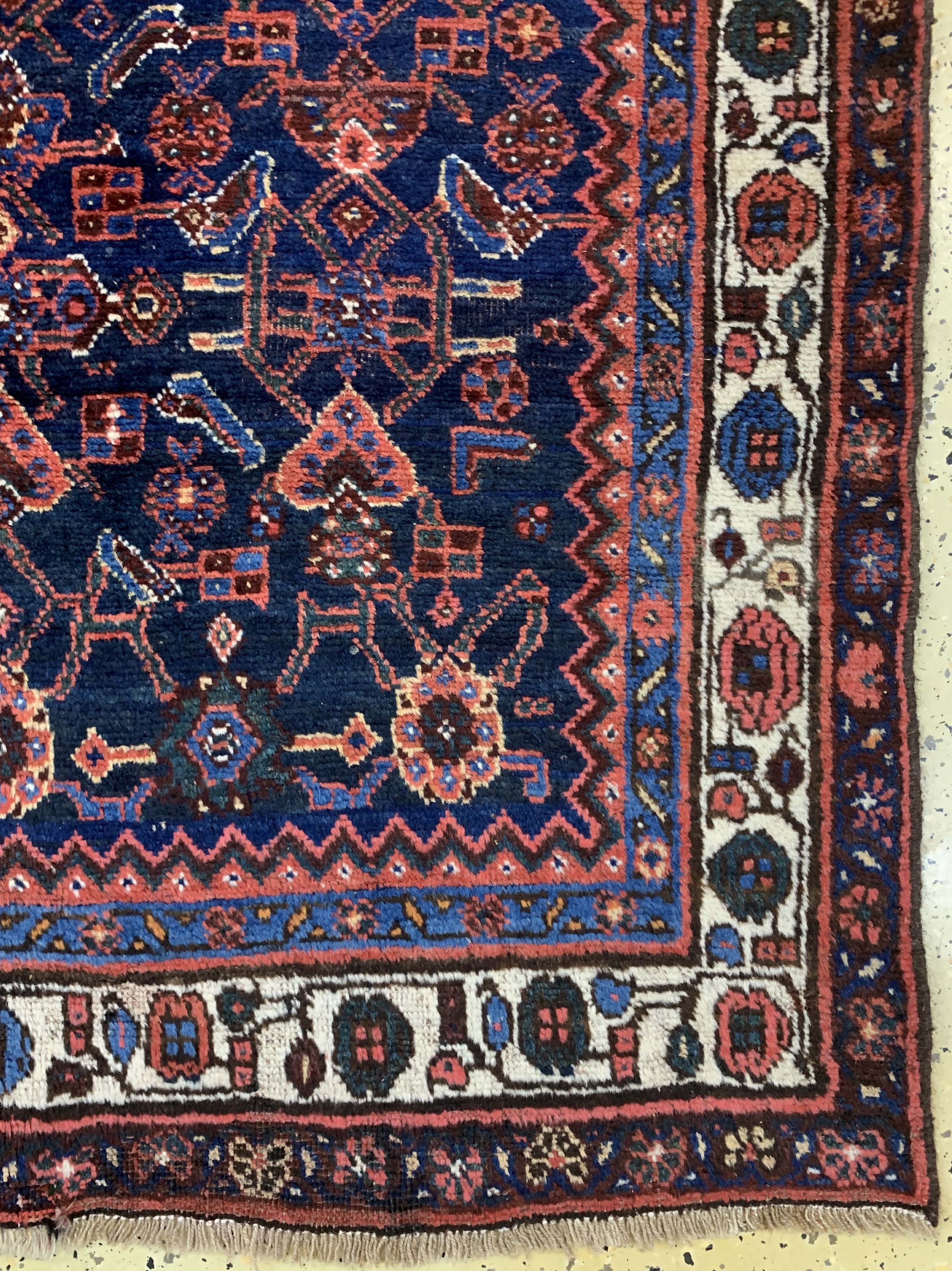 Detail a: Antiker Hamadan, Persien, 19.Jhd, Wolle aufBaumwolle, ca. 200 x 130 cm, EHZ: 2-3