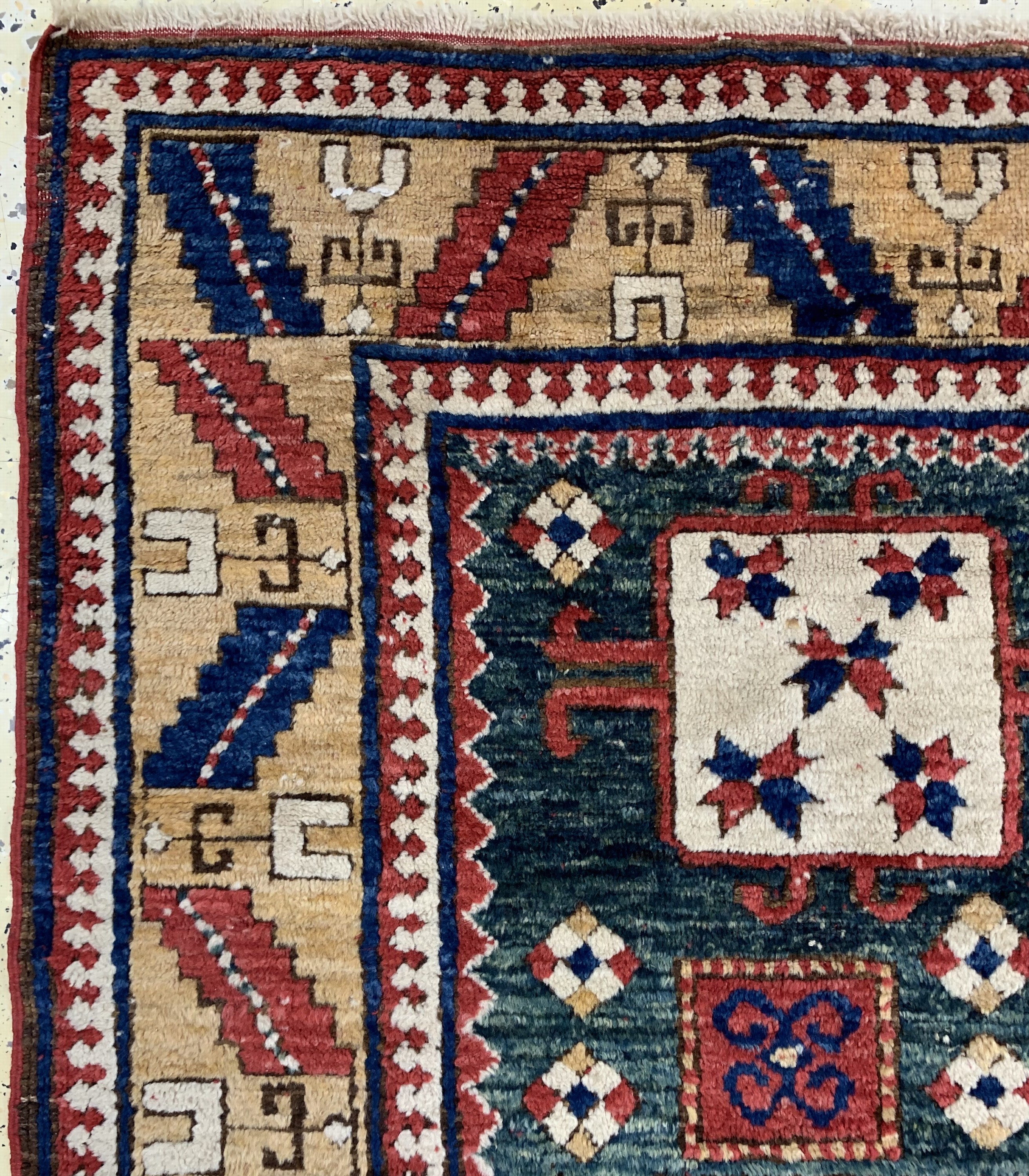 Detail d: "Karachoph"Kazak antik, Kaukasus, Ende 19.Jhd, Wolle auf Wolle, ca. 245 x 180 cm, EHZ: 2 (fachkundig restauriert)