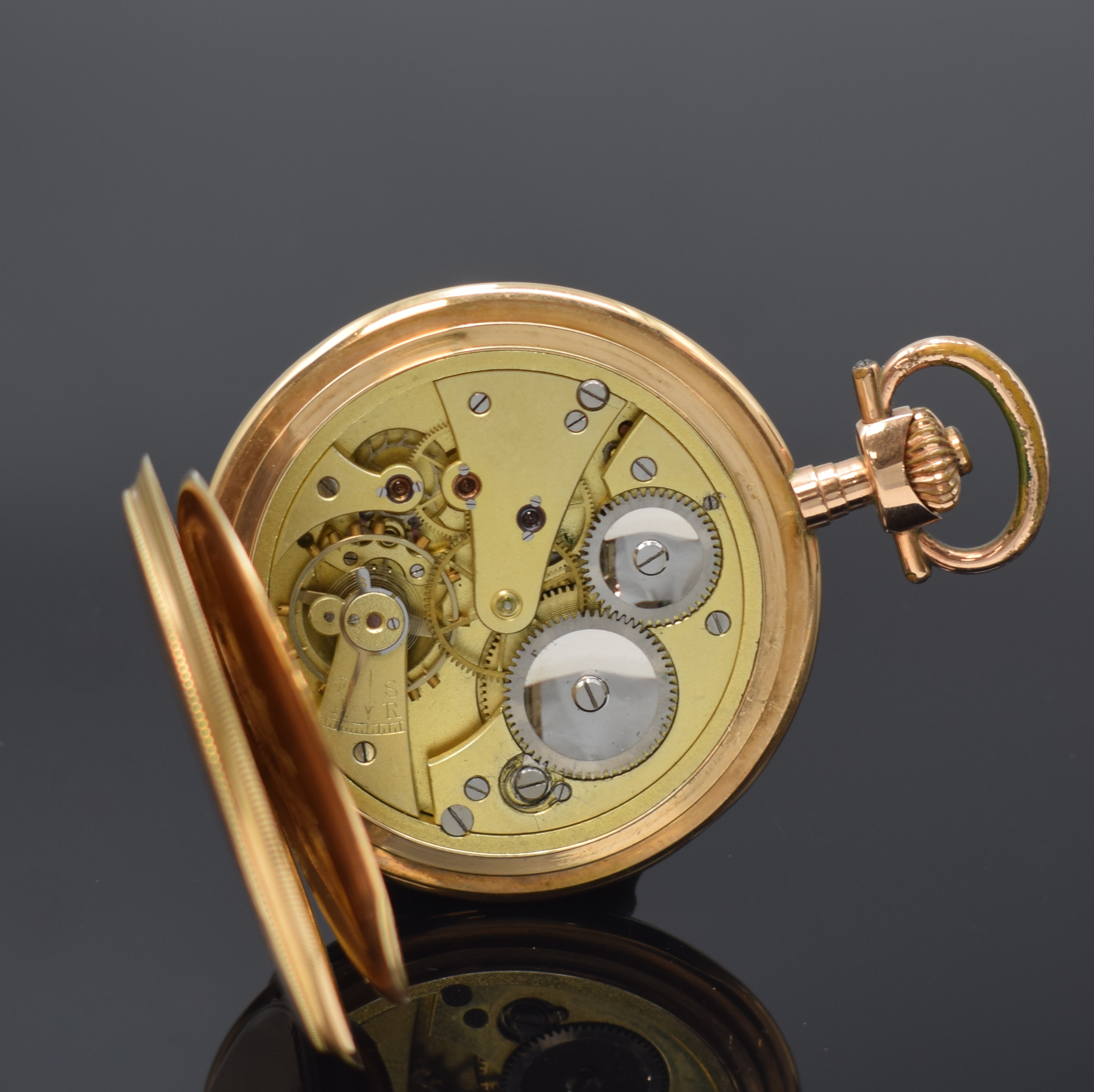 Detail g: TAVANNES Savonette Herrensavonette in GG 585/000, Schweiz um 1910, guill. 3-Deckel Goldgeh., Sprungdeckel mit freiem Monogrammspiegel, Emailzifferbl. ...