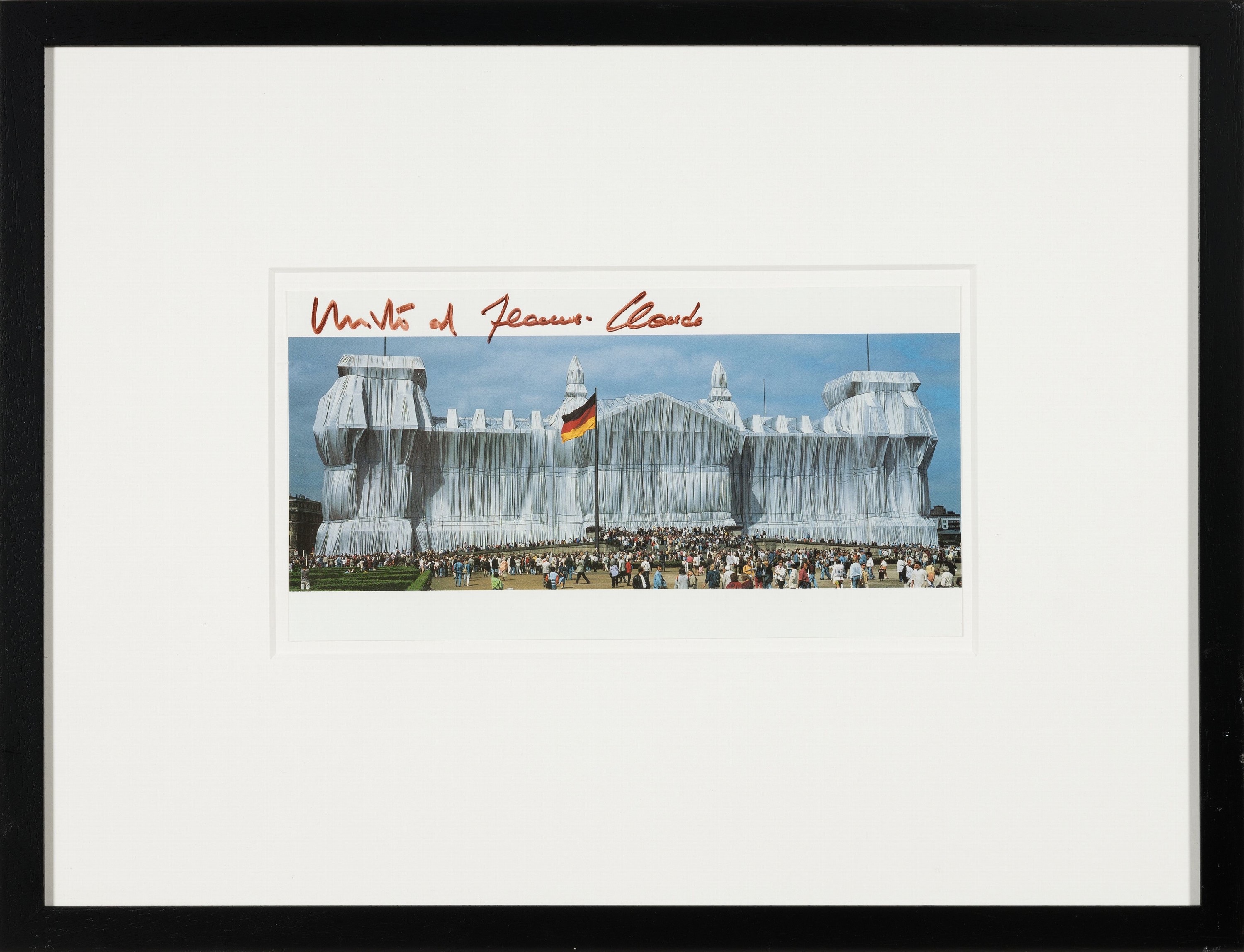 Detail k: Christo und Jeanne-Claude, Offsetlithografie, verhüllter Reichstag, handsign., von Christo und seiner Frau Jeanne-Claude, unter Glas gerahmt, gesamt ...