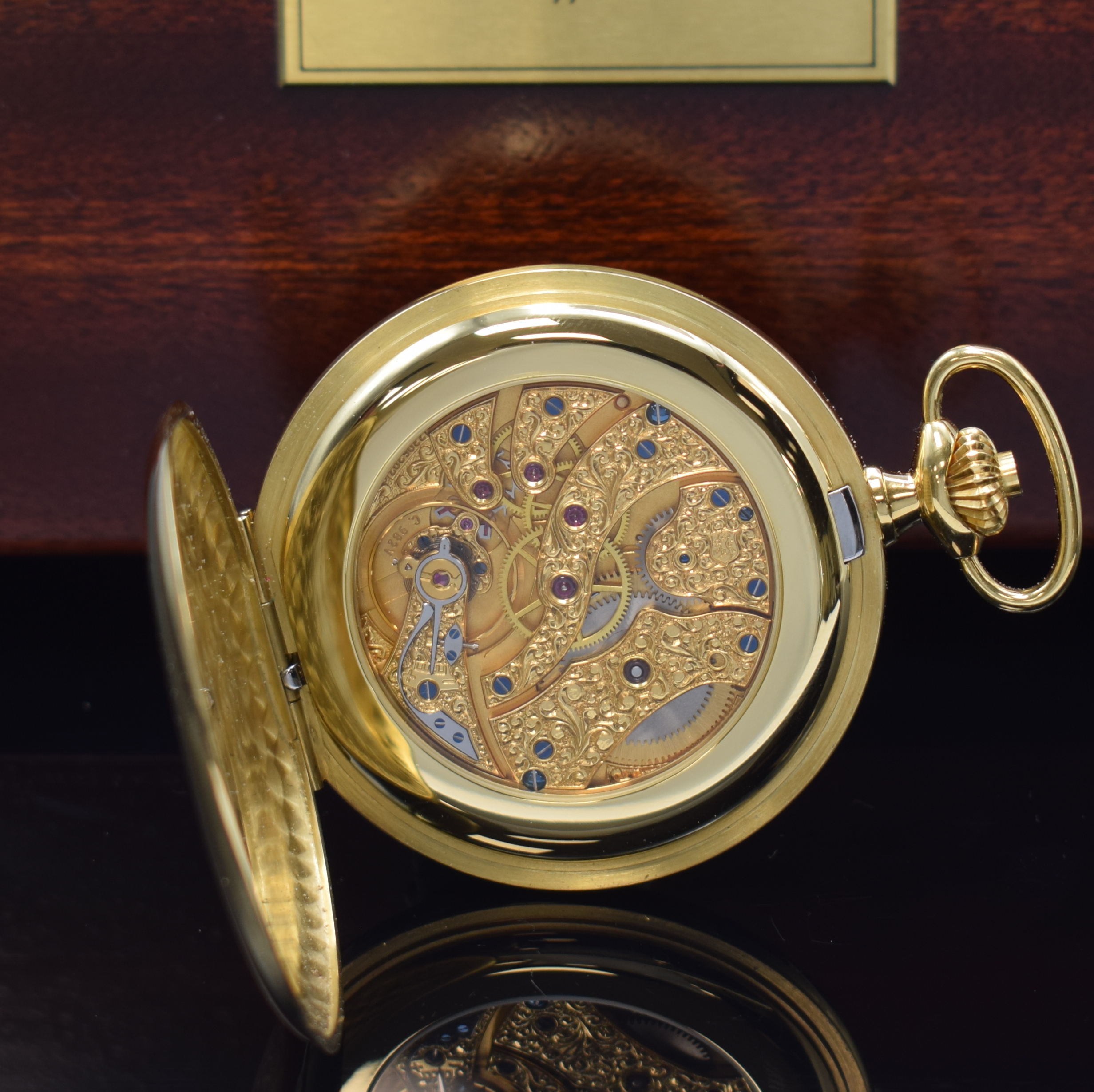 Detail d: IWC feine und extrem seltene, nahezu neuwertige Savonette Herrentaschenuhr in GG 750/000 Referenz 5409, Schweiz um 1975, glattes Goldgeh., ...