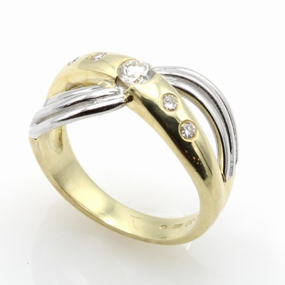 Image Ring mit Brillanten, GG/WG 585/000, 5 Brill. zus. ca. 0.20 ct feines Weiß/si, RW ...