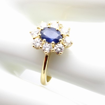 Image Ring mit Saphir und Brillanten, GG 585/000, Brill. zus. ca. 0.76 ct feines feines ...