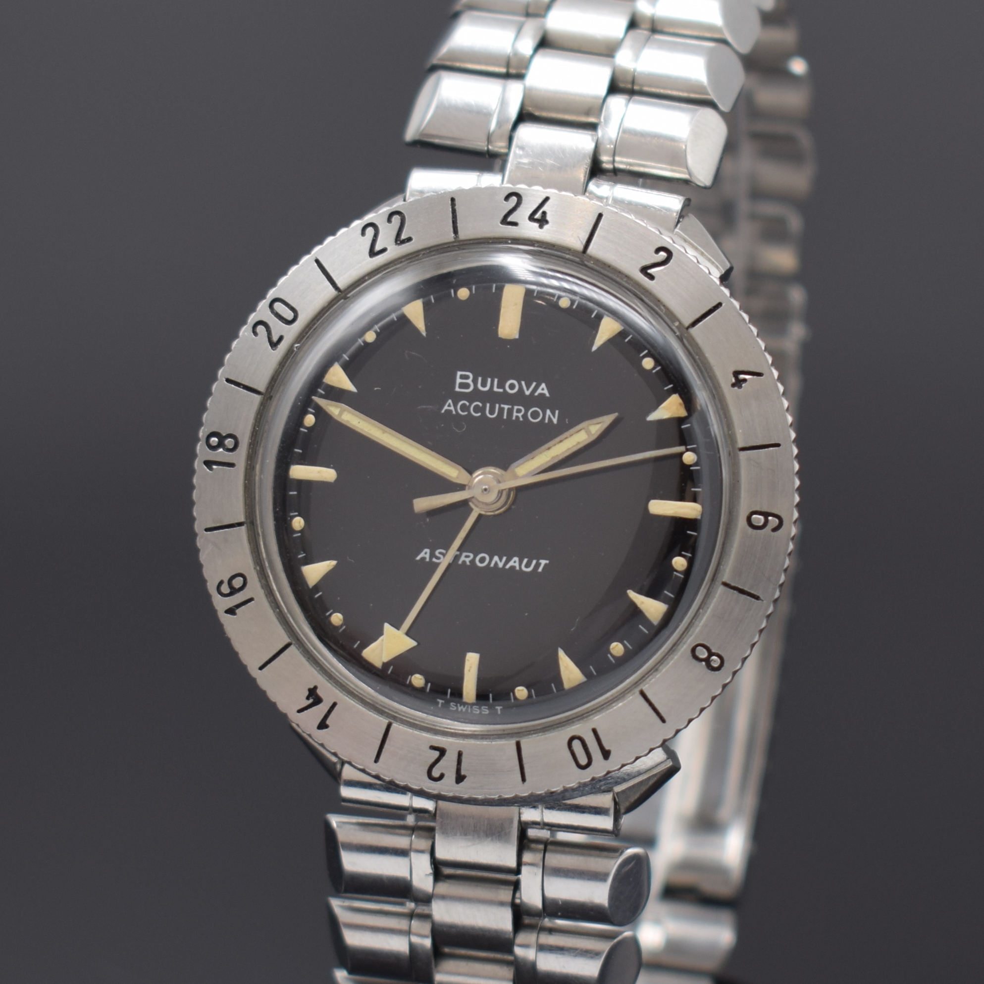 Detail a: BULOVA Accutron Astronaut seltene Armbanduhr, Schweiz 1970er Jahre, Boden verschr., Batteriefächer und Zeigerst. rückseitig, Edelstahlgeh. inkl. ...