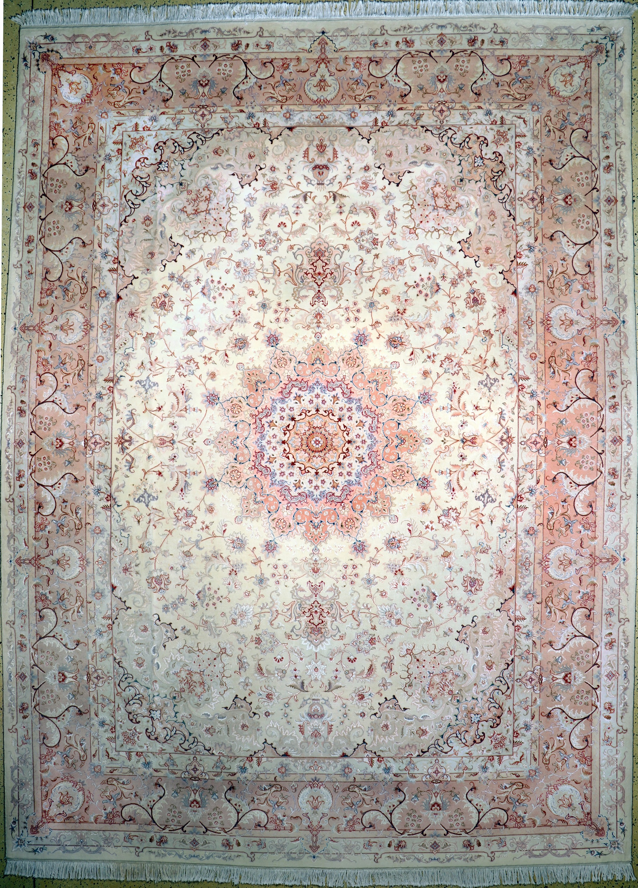 Täbriz fein(50 Raj), Persien, Ende 20.Jhd, Korkwolle mit Seide, ca. 404 x 300 cm, ca. 500.000 Kn/qm, EHZ: 2