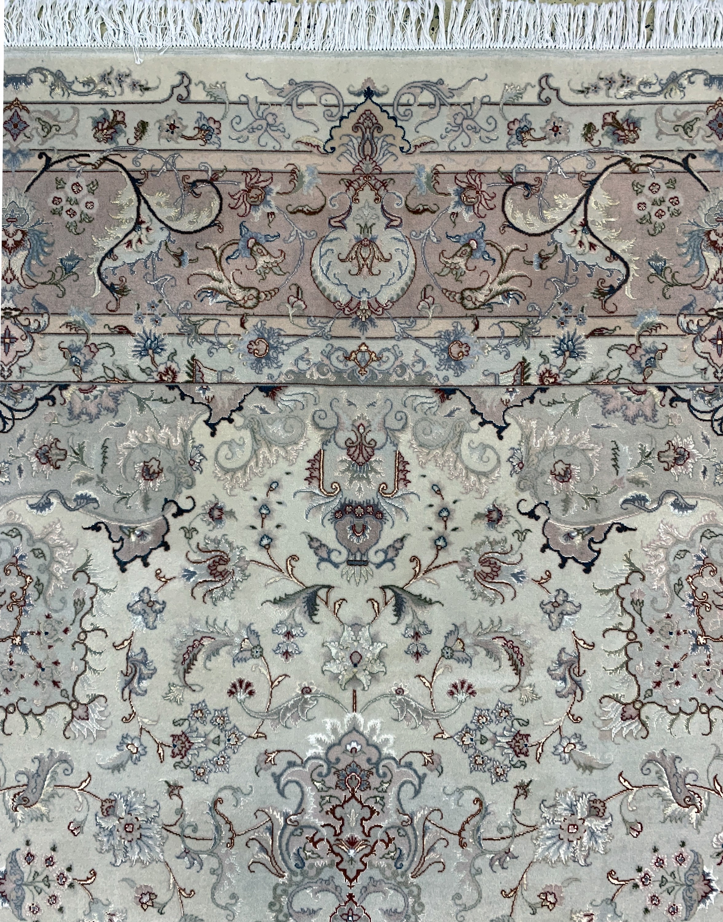 Detail e: Täbriz fein(50 Raj), Persien, Ende 20.Jhd, Korkwolle mit Seide, ca. 404 x 300 cm, ca. 500.000 Kn/qm, EHZ: 2