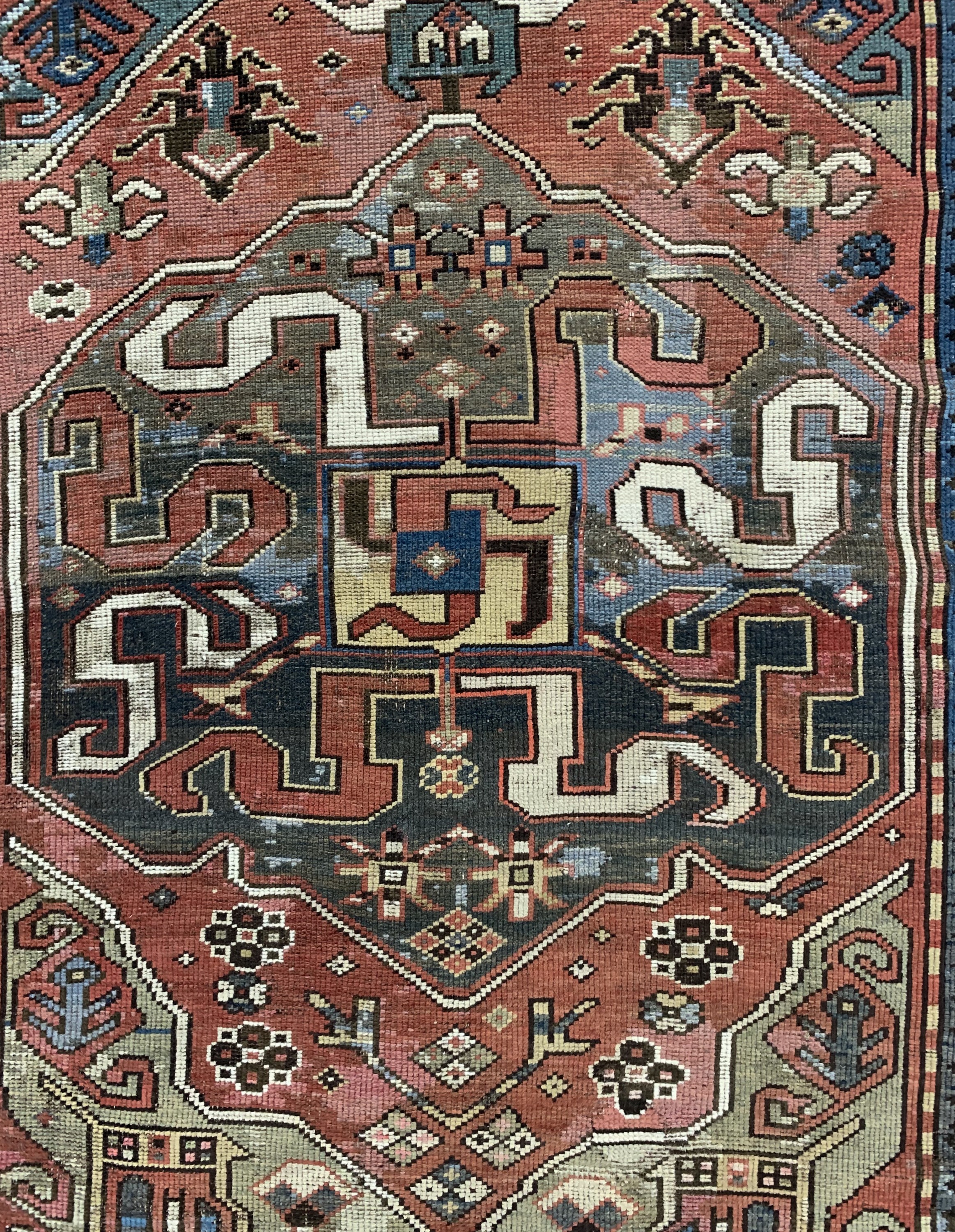 Detail c: "Ein Medallion-Wolkenband", Kazak, Kaukasus, 19.Jhd, Wolle auf Wolle, ca. 173 x 110 cm, EHZ: 2-3, (grossflächig restauriert)