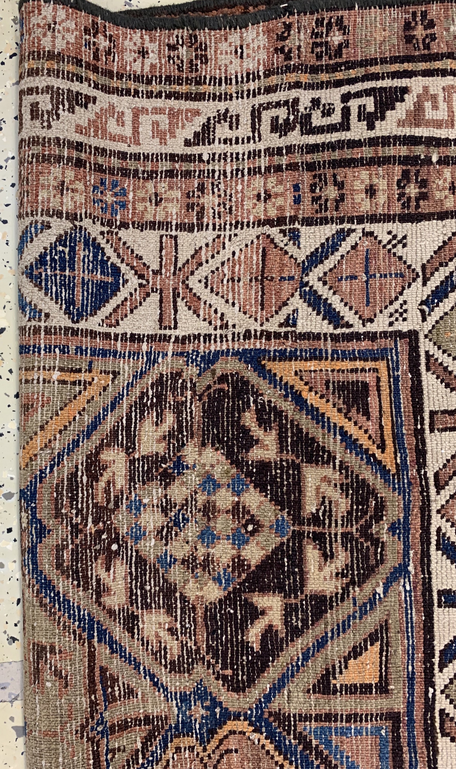 Detail f: Antiker Karabagh, Kaukasus, um 1900, Wolle auf Wolle, ca. 103 x 115 cm, EHZ: 2-3, (zusammengesetzt)