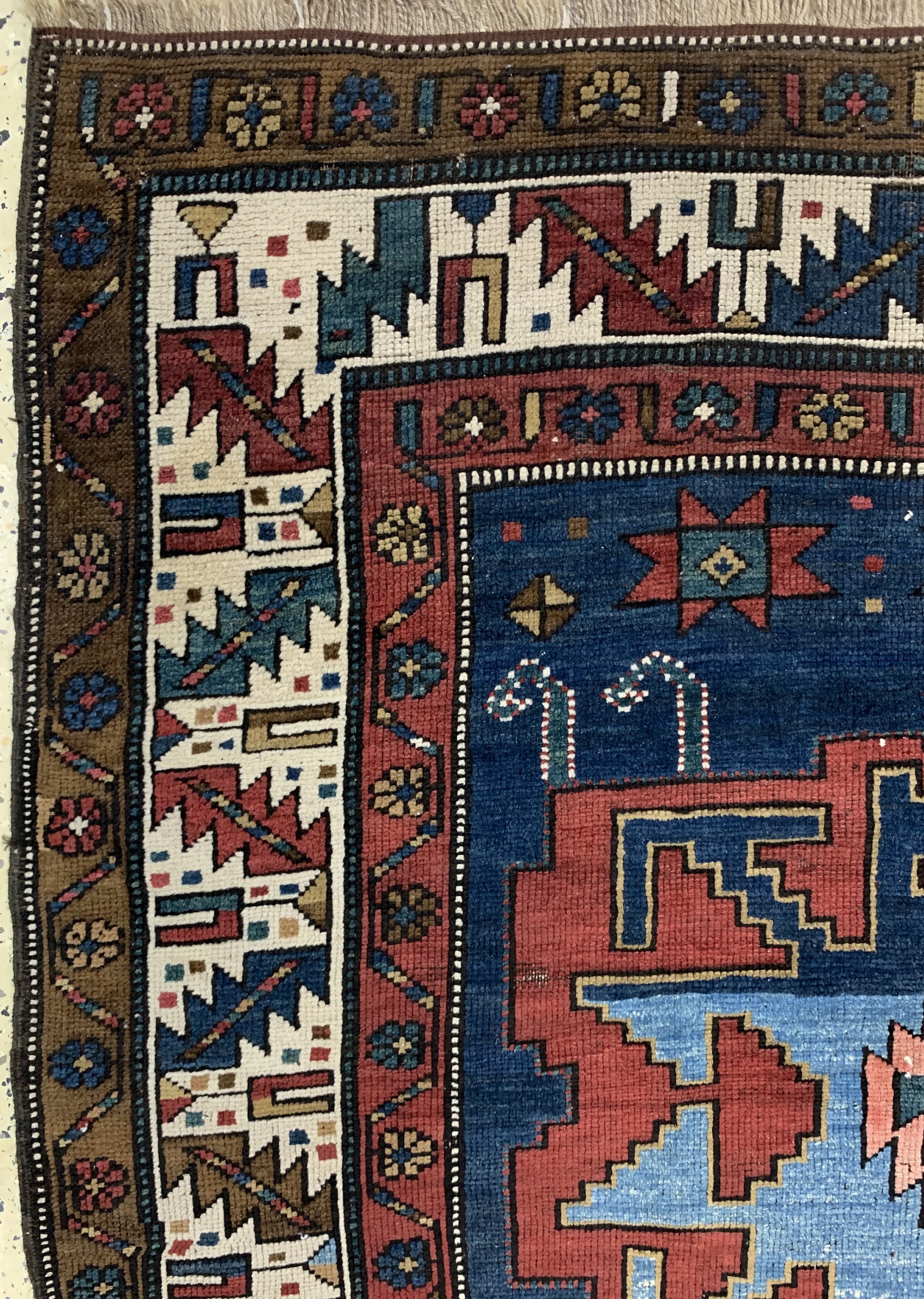Detail d: Antiker Kazak, Kaukasus, um 1900, Wolle aufWolle, ca. 277 x 133 cm, EHZ: 3, (alte Restaurierungen)