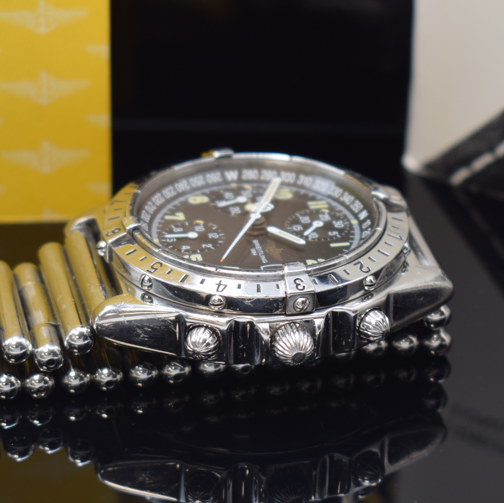 Detail c: BREITLING Armbandchronograph Chronomat Longitude Referenz A20048, Automatik, Schweiz um 1995, Edelstahlgeh. inkl. Roleauxband m. dopp. Faltschl., ...