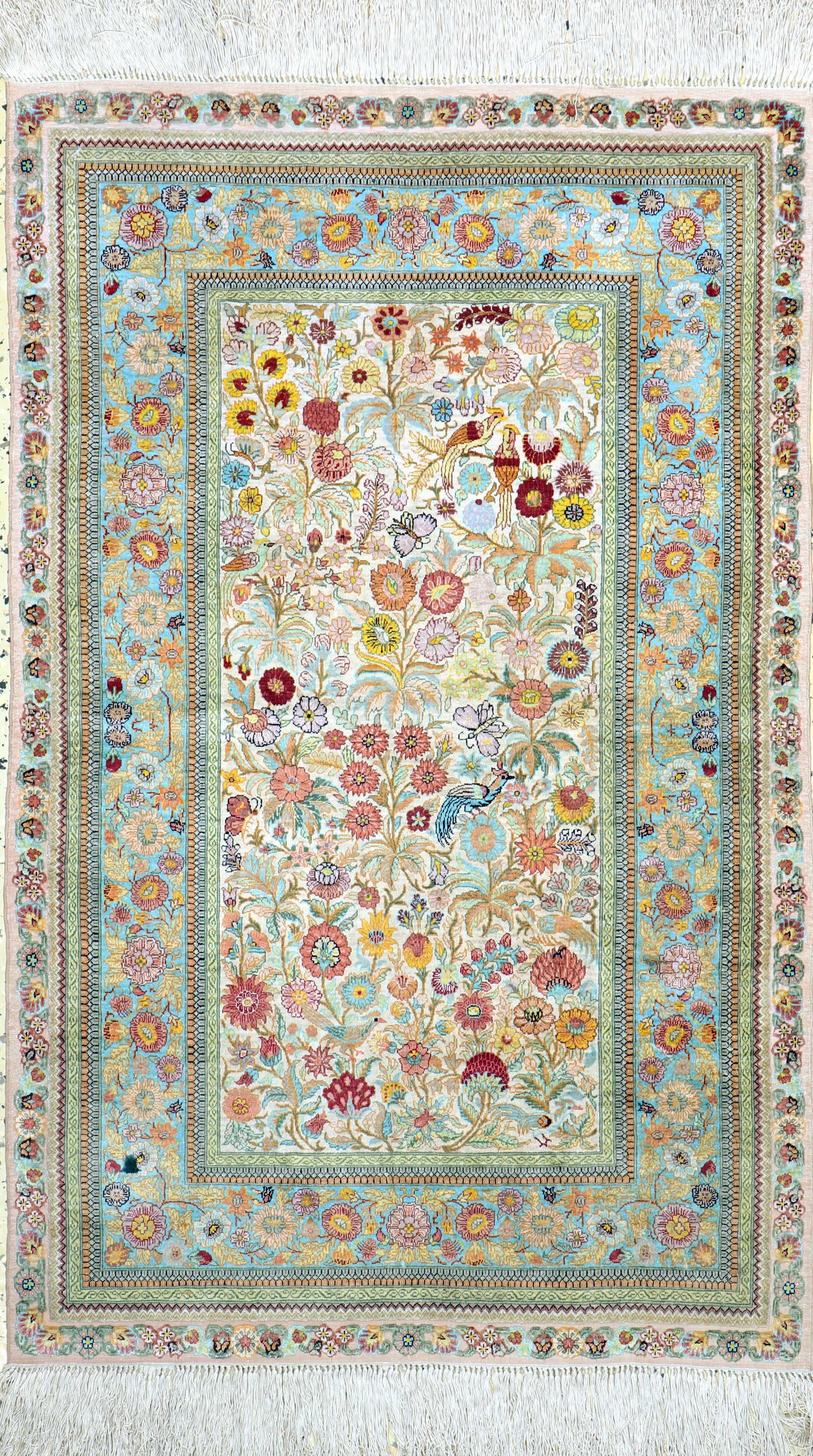 Hereke Seide, China, Mitte 20.Jhd., reine Naturseide, ca. 120 x 77 cm, ca. 1,0 Mio. Kn/qm, EHZ: 2
