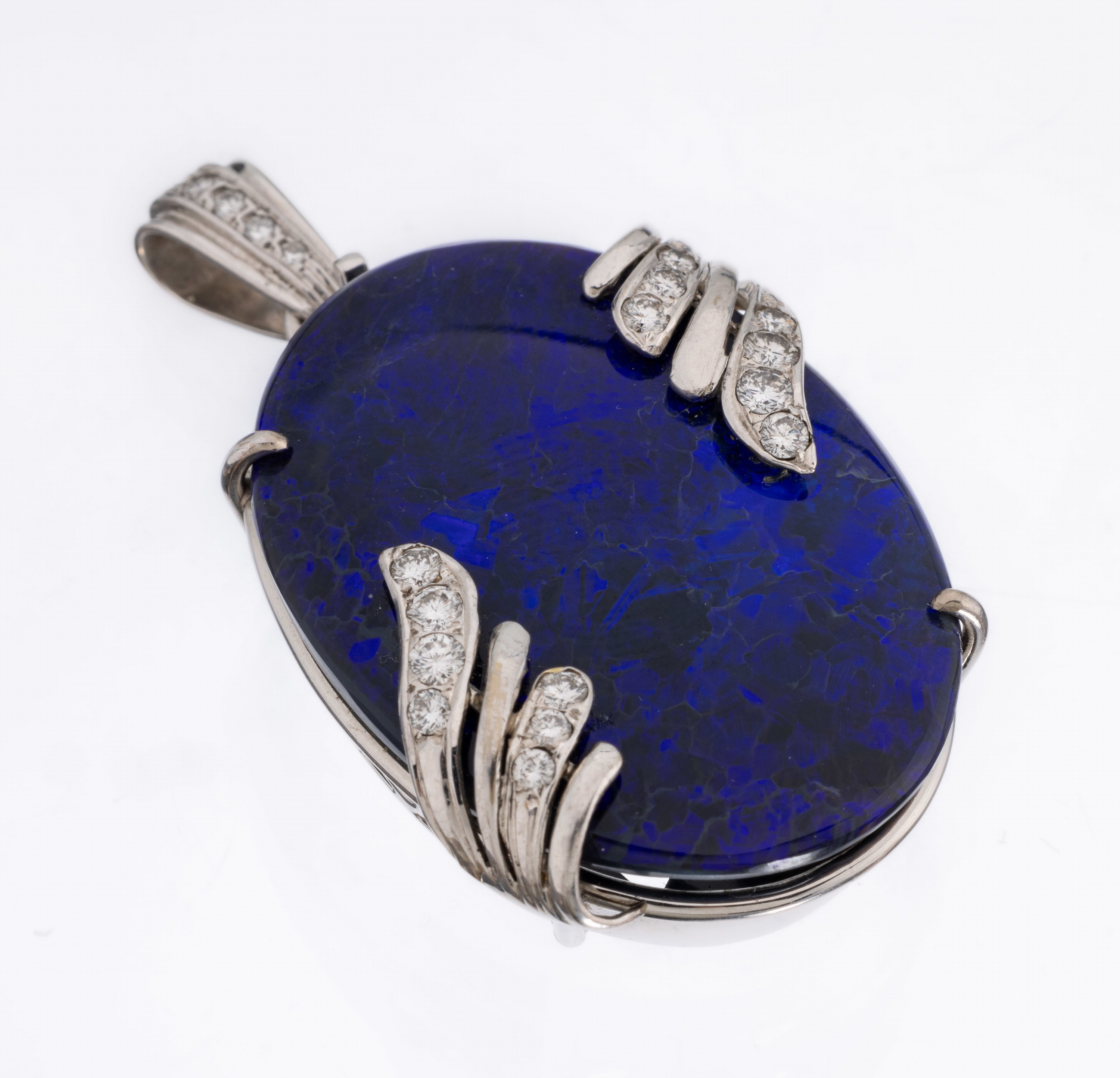 18 kt Gold Opal-Brillant-Variationsanhänger, WG 750/000, ovaler Opal ca. 35 ct, schönes intensives Blau, Öse und aufgelegtes Gold bes.mit 18 ...