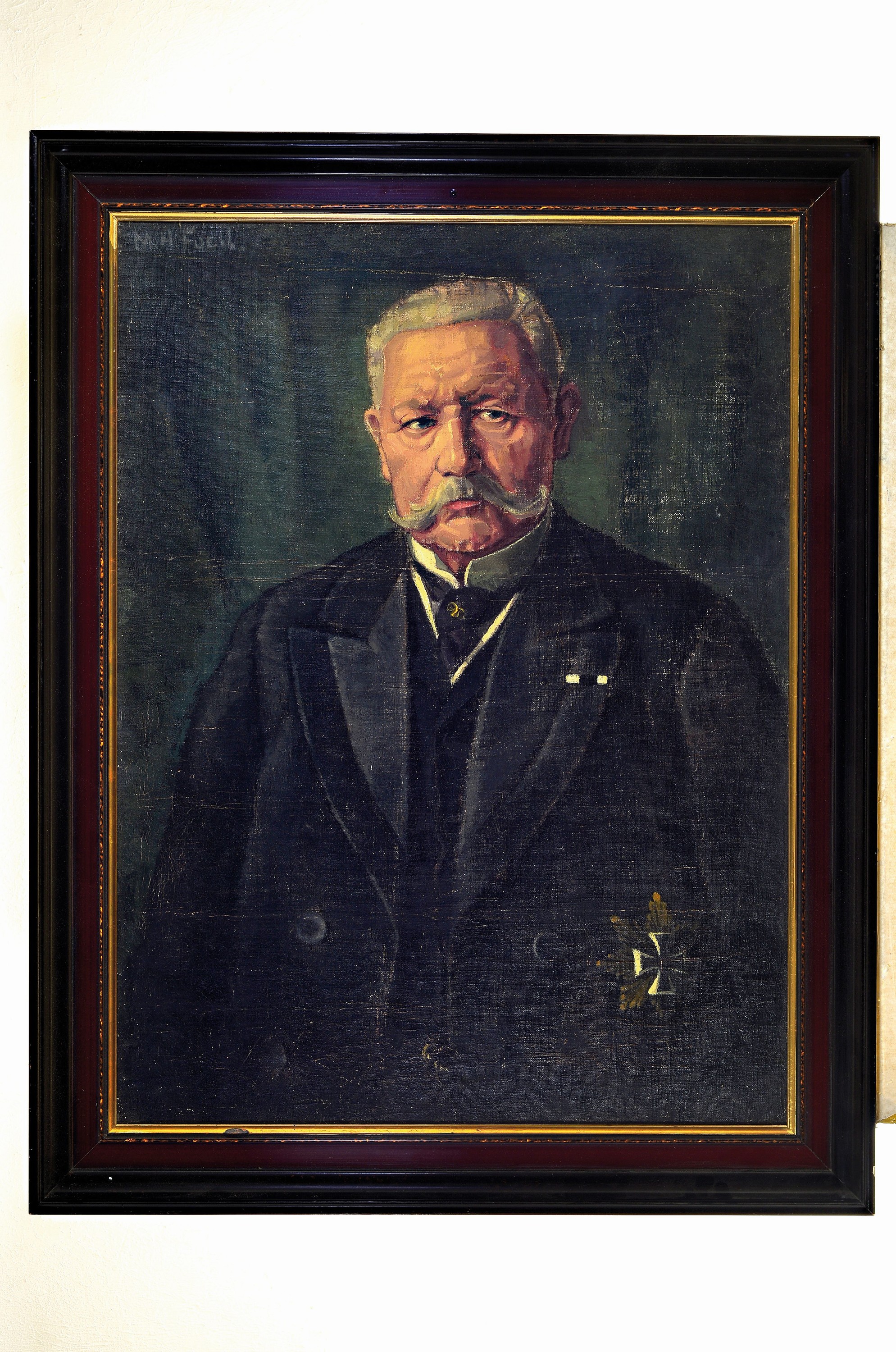 Detail k: Maria Hiller-Foell, 1880 Odessa - 1943 Stuttgart, Meisterschülerin von Adolf Hölzel, Studium an der KA Stuttgart, Porträt von Paul von Hindenburg, ...
