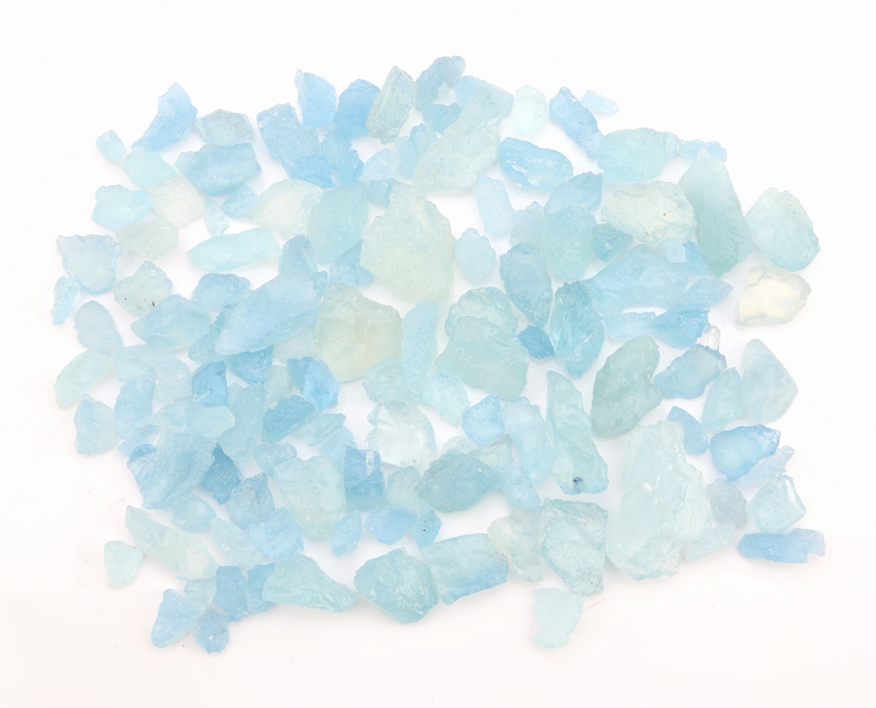 Lot lose Aquamarin-Rohsteine, zus. 750.00 ct, versch. Größen, Formen und Farbnuancen