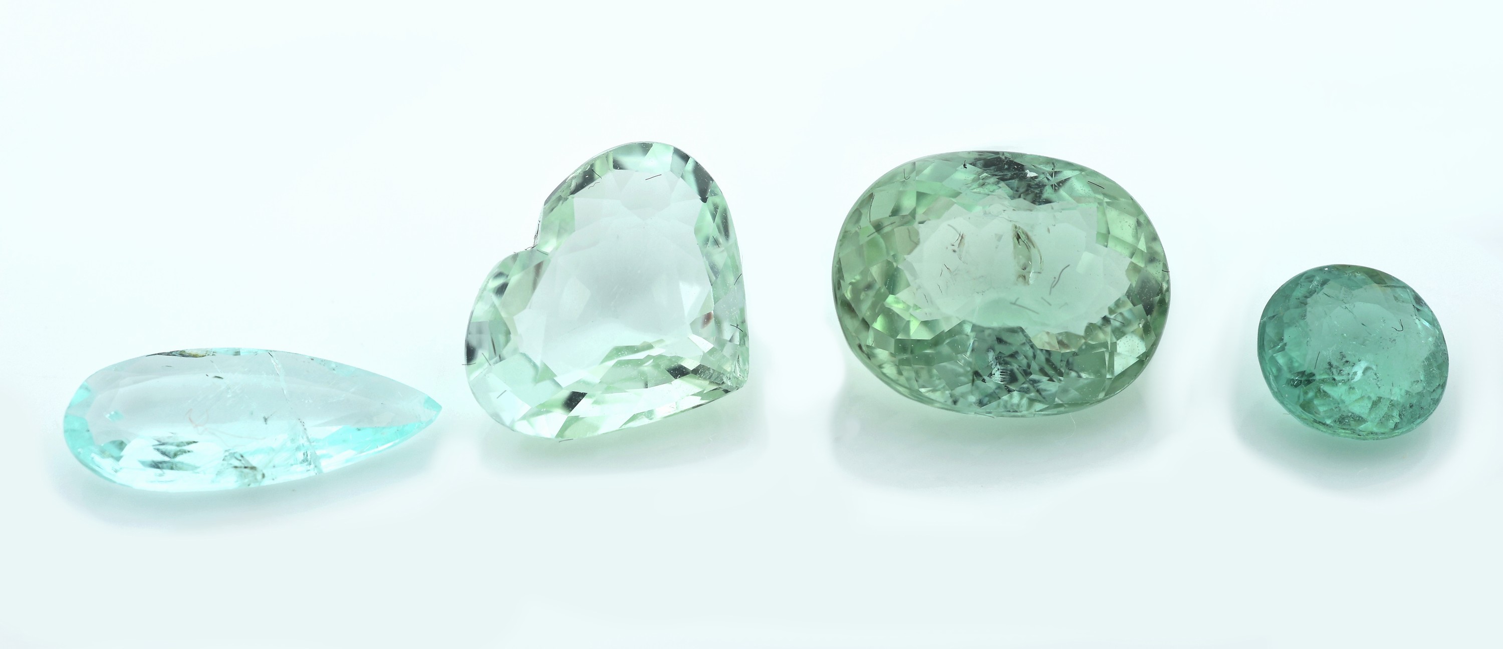 Lot 4 lose Turmaline, zus. 9.47 ct, facett., in versch. Farbnuancen und Schliffen, lt. AIG-Expertise mit Handelsnamen Paraiba
