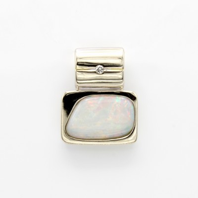 Image Anhänger mit Opal und Brillant, WG 585/000, Opal in rechteck. Fassung ca. 1.5 ct, ...