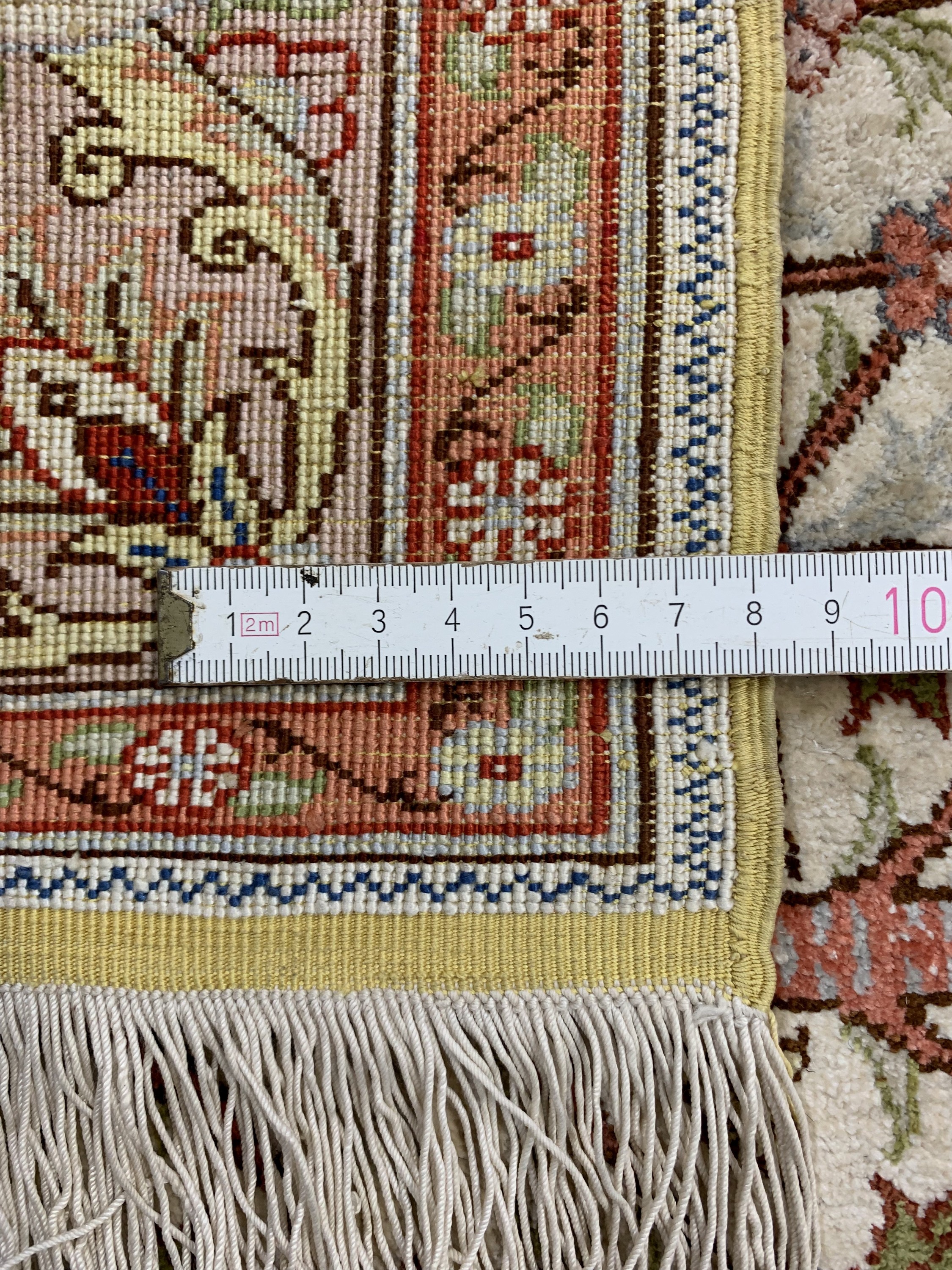 Detail e: Seiden Kayseri, Türkei, Mitte 20.Jhd, reineNaturseide, ca. 130 x 88 cm, EHZ: 2